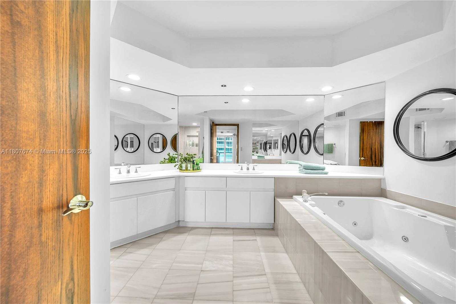 Small Image of 16425 COLLINS AVE #816, Sunny Isles Beach Number 27