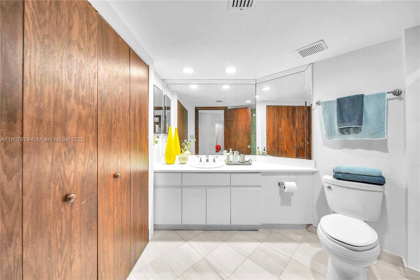 Small Image of 16425 COLLINS AVE #816, Sunny Isles Beach Number 38