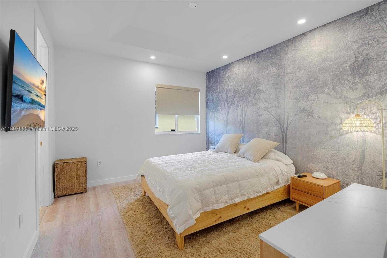 Small Image of 7469 NORTH WEST 179TH ST, Hialeah Number 16
