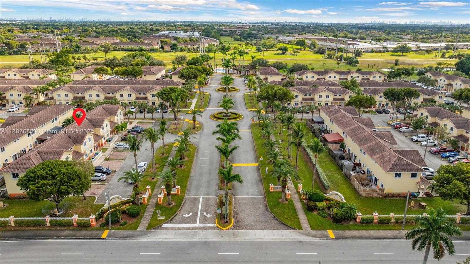 Small Image of 7469 NORTH WEST 179TH ST, Hialeah Number 24