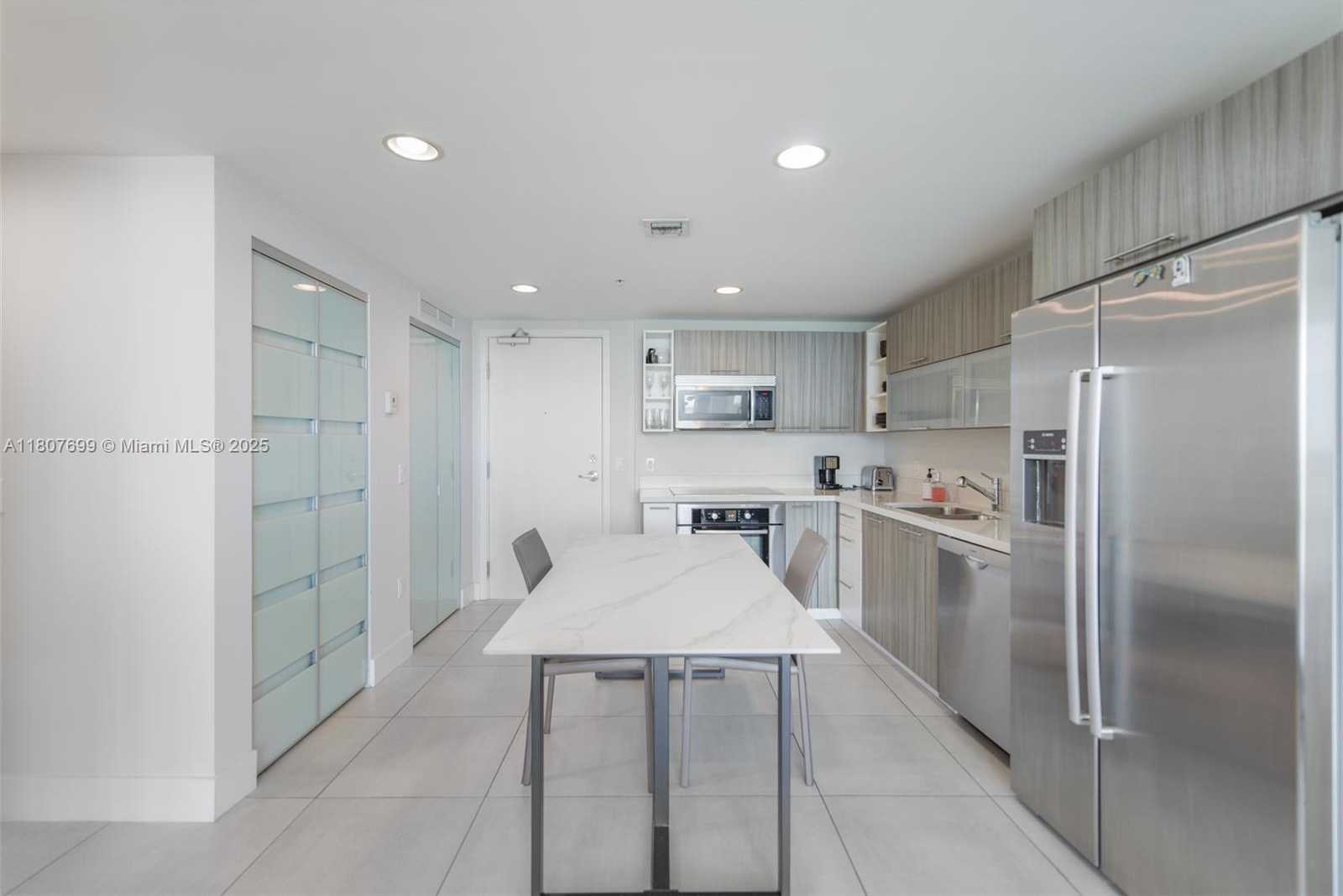 Small Image of 6700 INDIAN CREEK DR #1005, Miami Beach Number 10