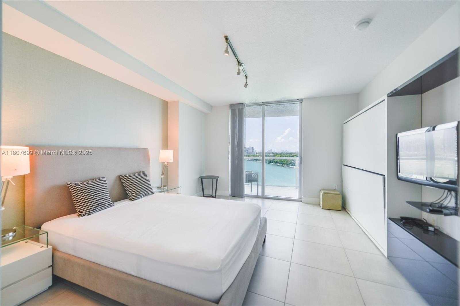 Small Image of 6700 INDIAN CREEK DR #1005, Miami Beach Number 14