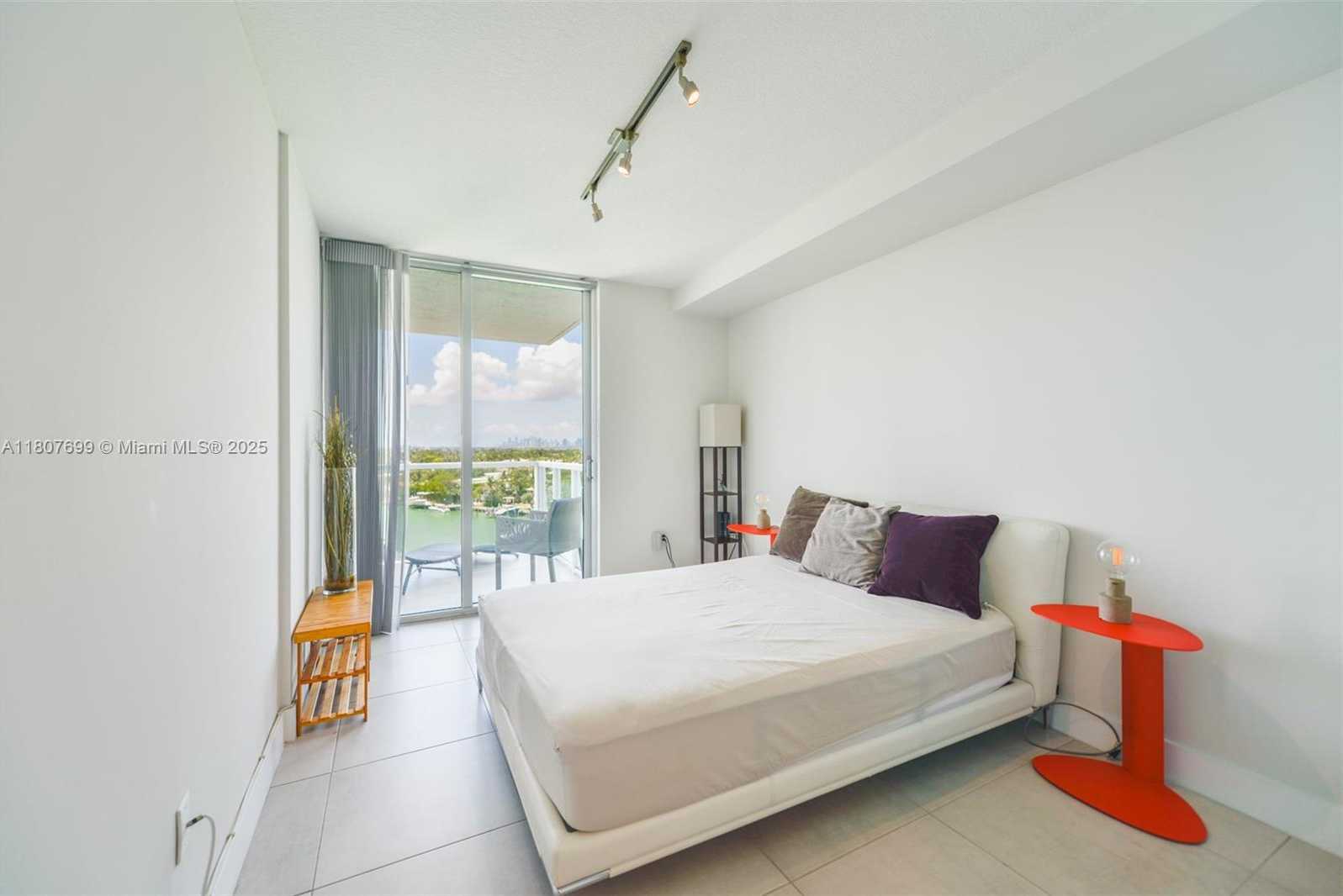 Small Image of 6700 INDIAN CREEK DR #1005, Miami Beach Number 20