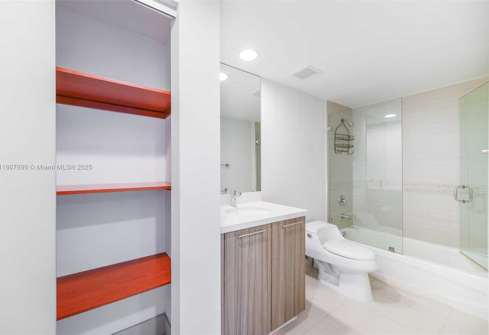 Small Image of 6700 INDIAN CREEK DR #1005, Miami Beach Number 23