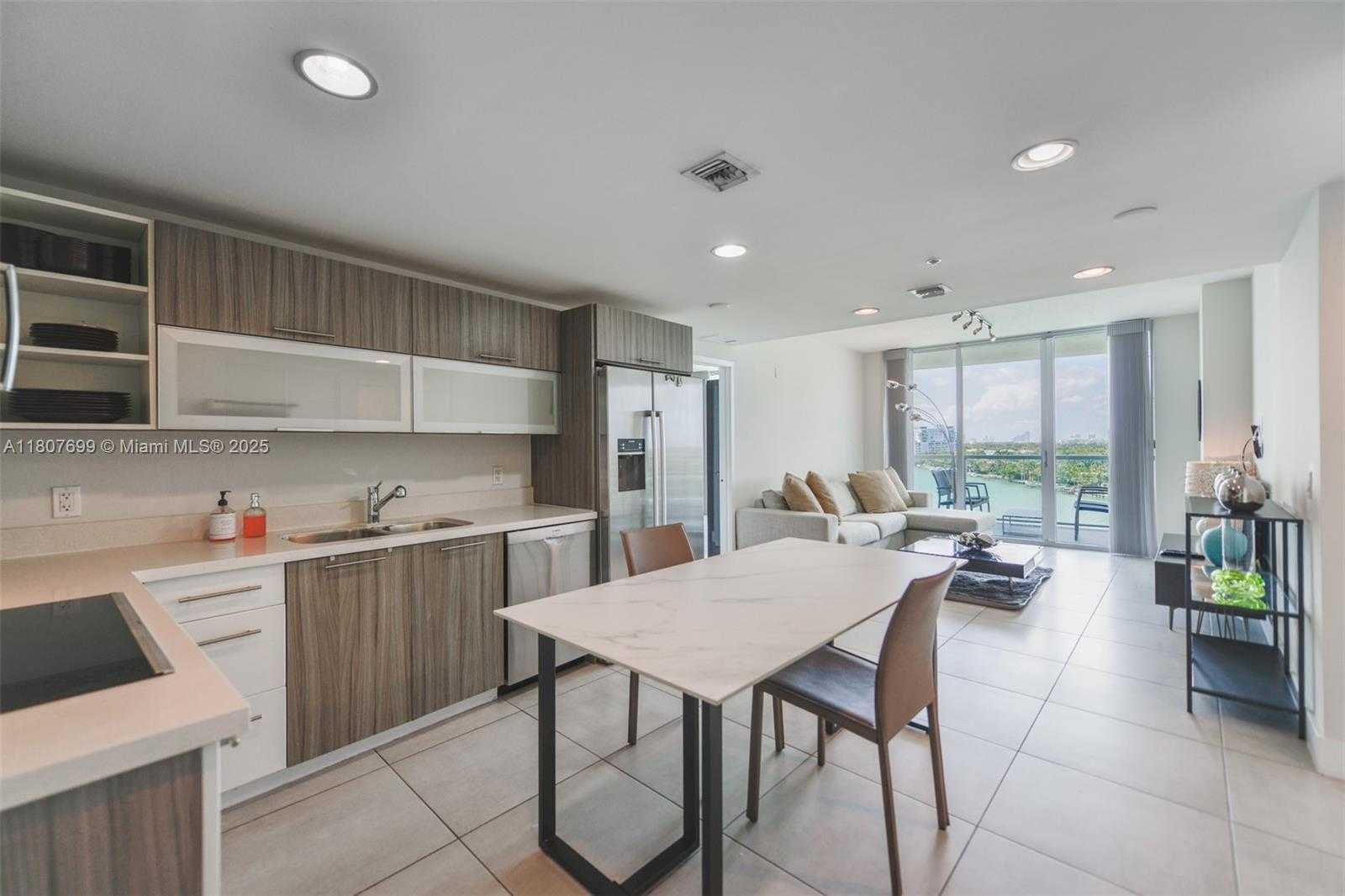 Small Image of 6700 INDIAN CREEK DR #1005, Miami Beach Number 3