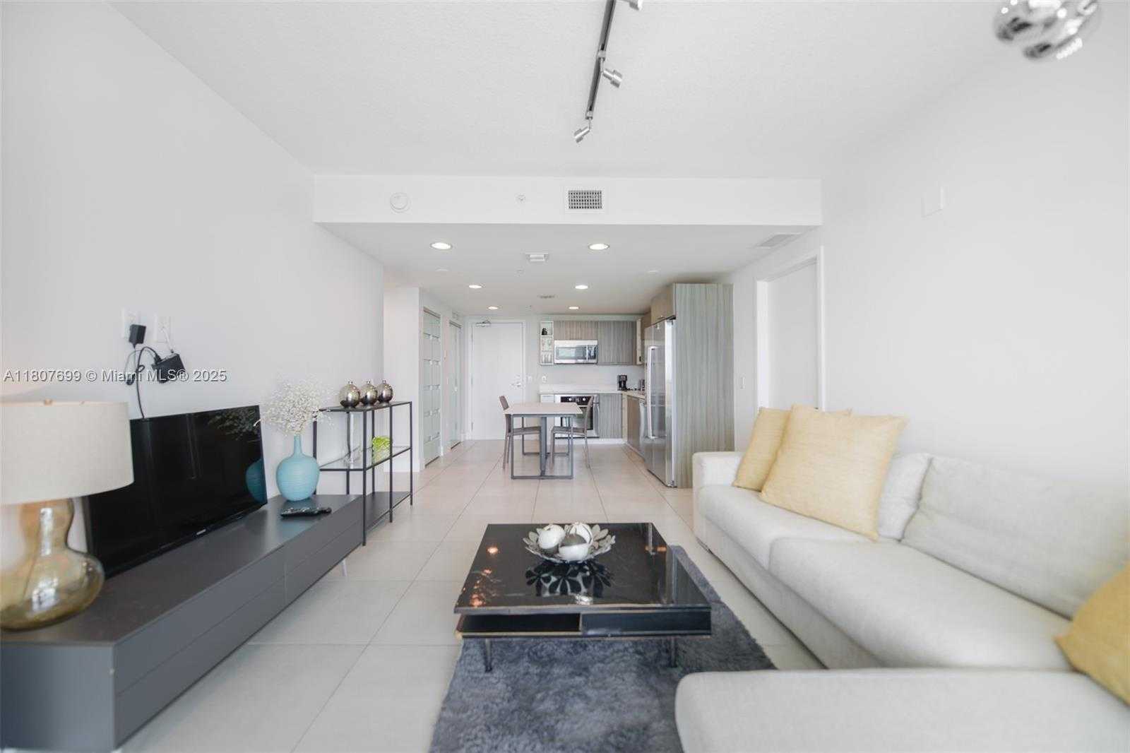Small Image of 6700 INDIAN CREEK DR #1005, Miami Beach Number 8