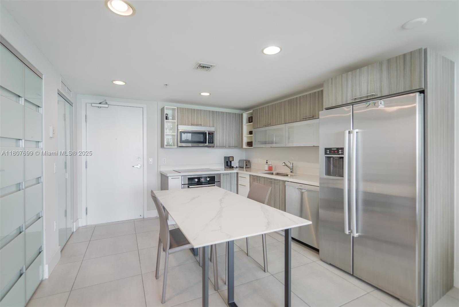 Small Image of 6700 INDIAN CREEK DR #1005, Miami Beach Number 9