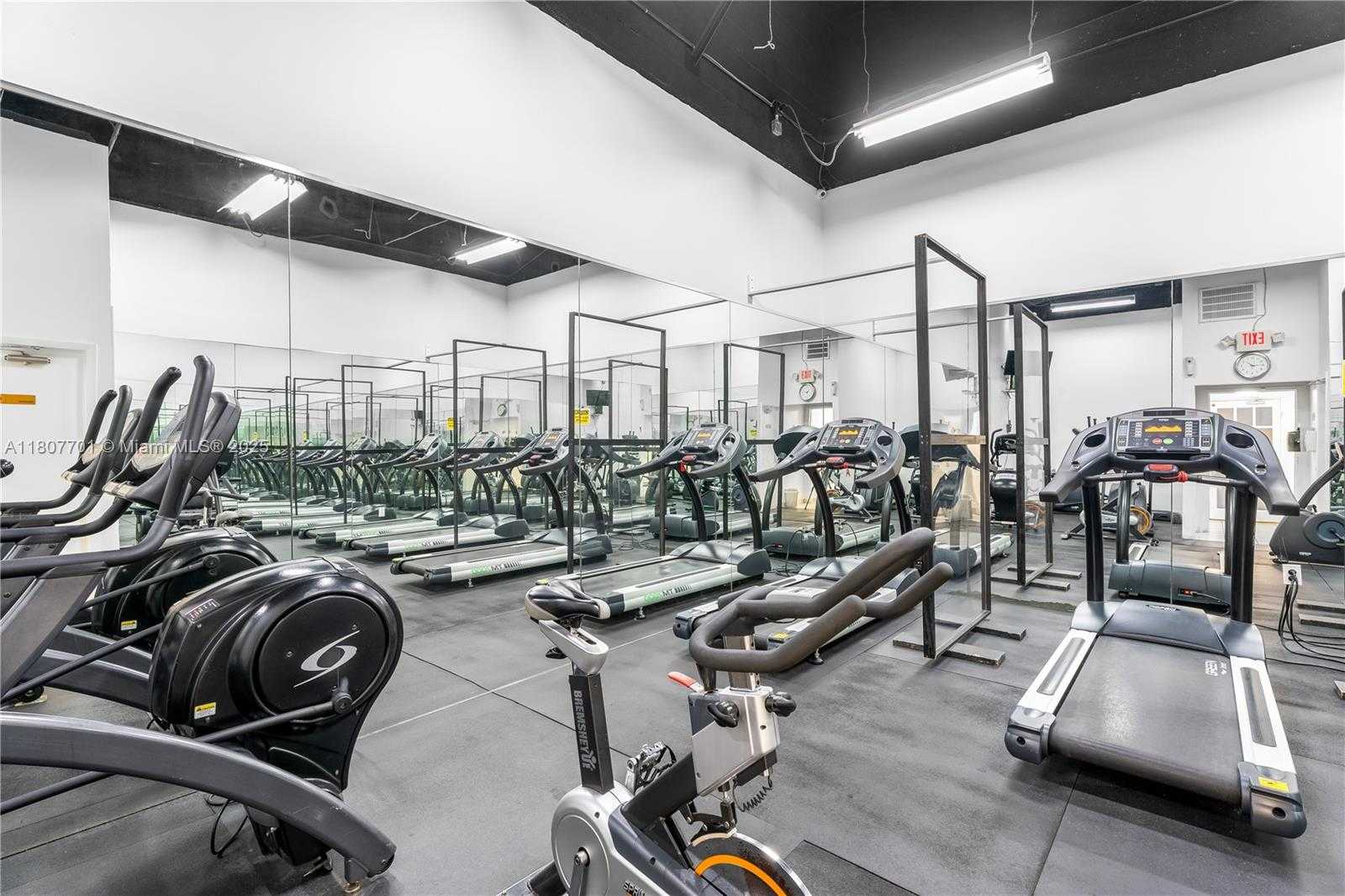 Small Image of 800 WEST AVE #502, Miami Beach Number 13