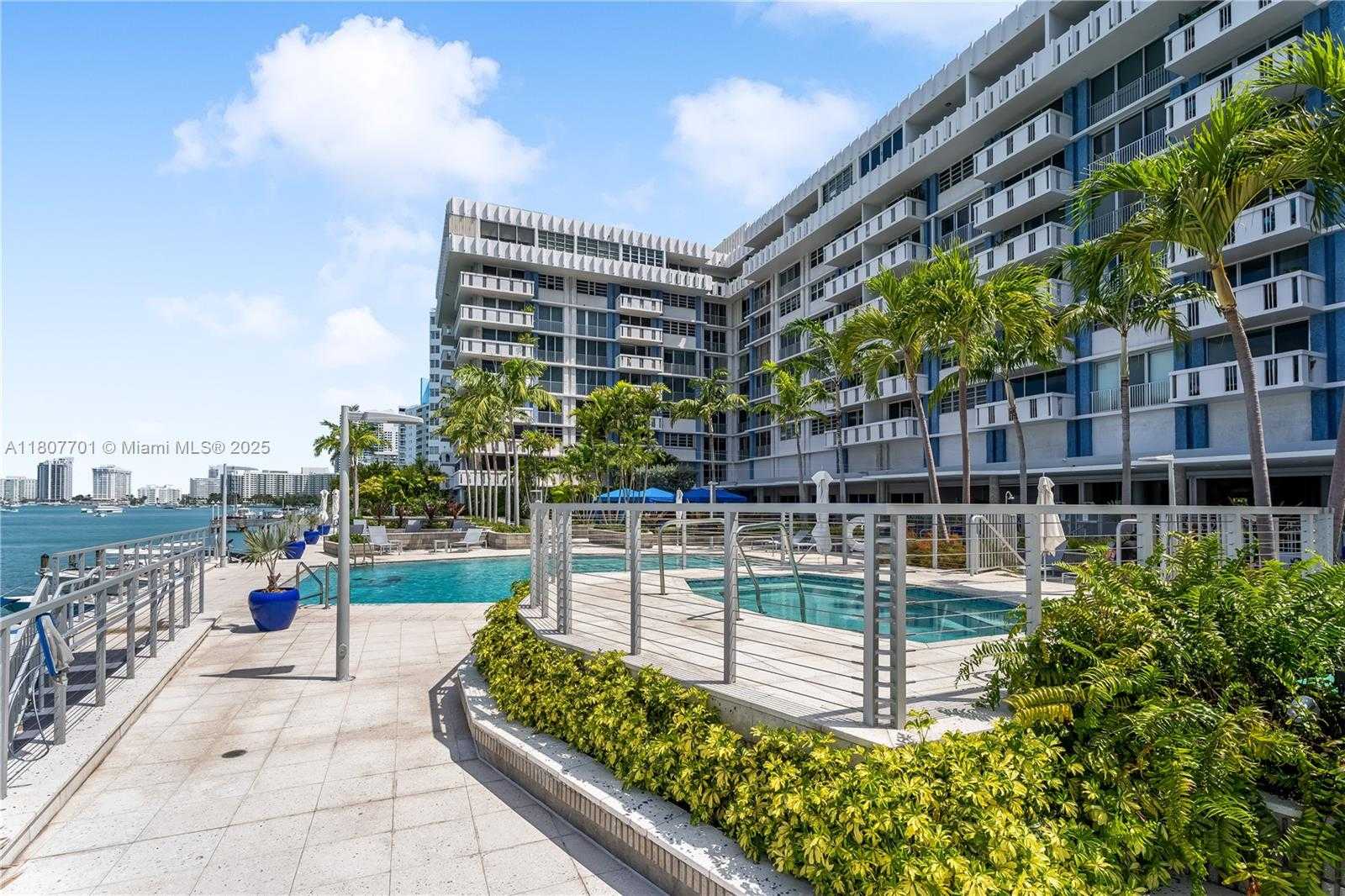 Small Image of 800 WEST AVE #502, Miami Beach Number 2