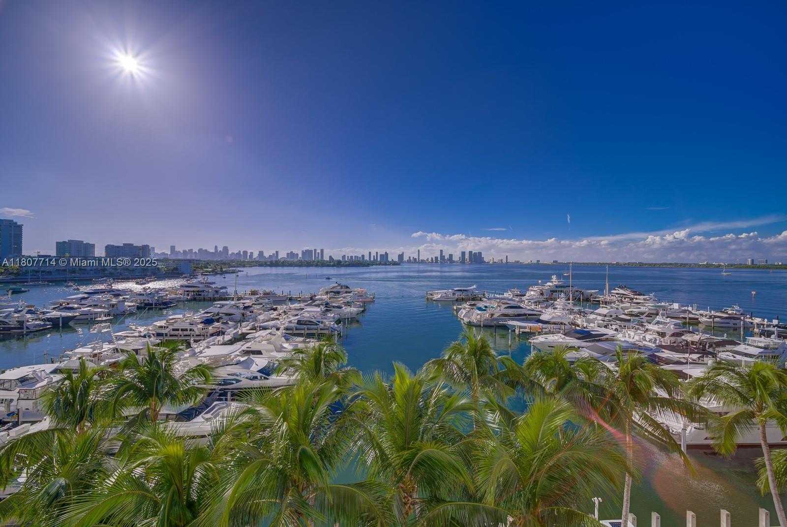 Small Image of 1900 SUNSET HARBOUR DR #1005, Miami Beach Number 21