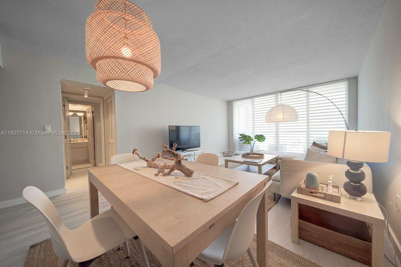 Small Image of 1900 SUNSET HARBOUR DR #1005, Miami Beach Number 6