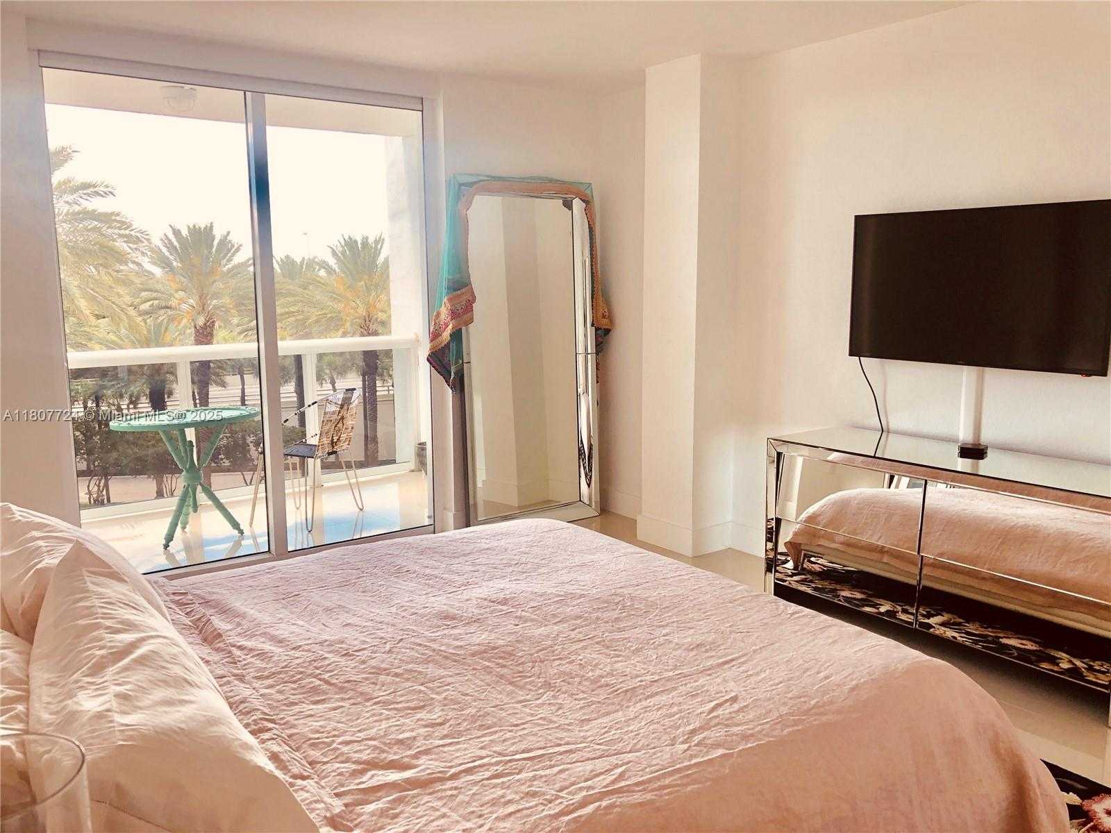 Small Image of 10275 COLLINS AVE #329, Bal Harbour Number 4