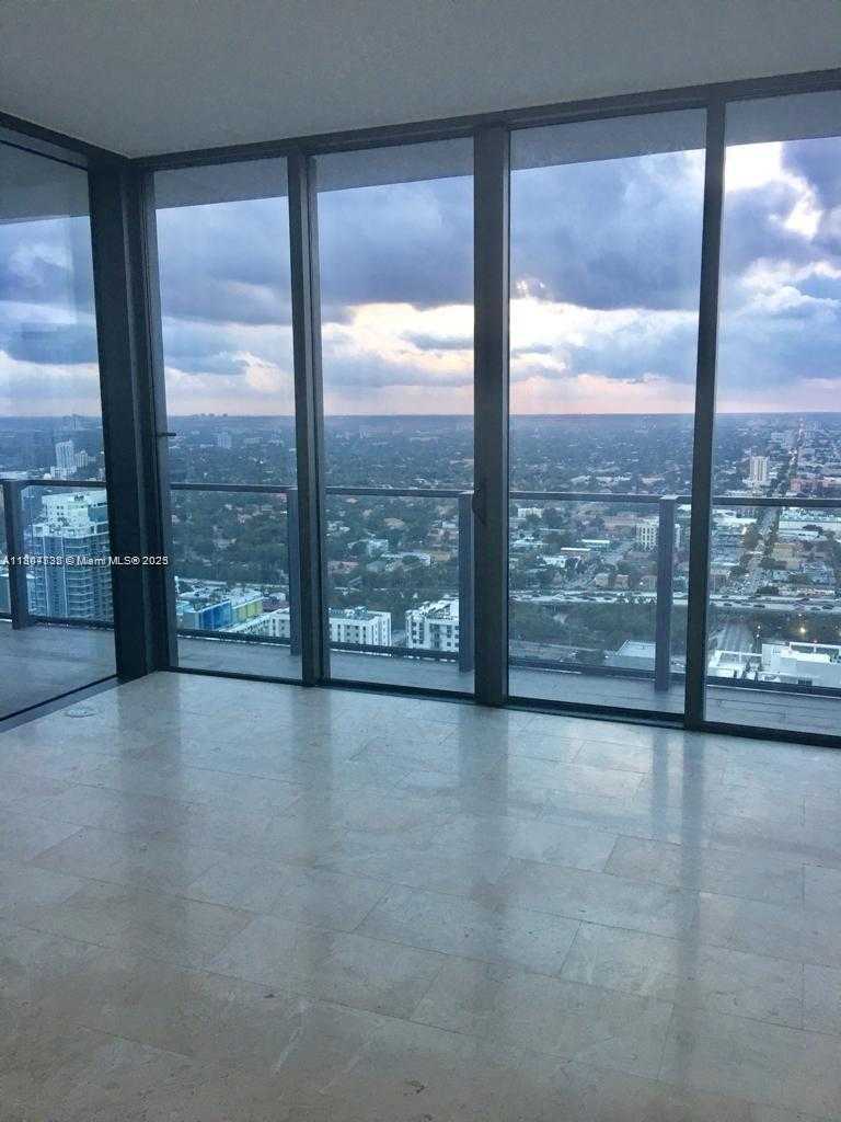 Small Image of 88 SOUTH WEST 7TH ST #3402, Miami Number 2