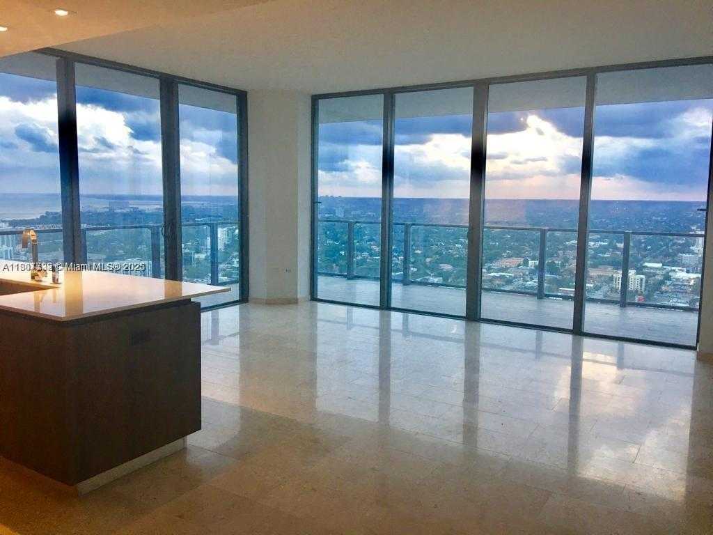 Small Image of 88 SOUTH WEST 7TH ST #3402, Miami Number 4