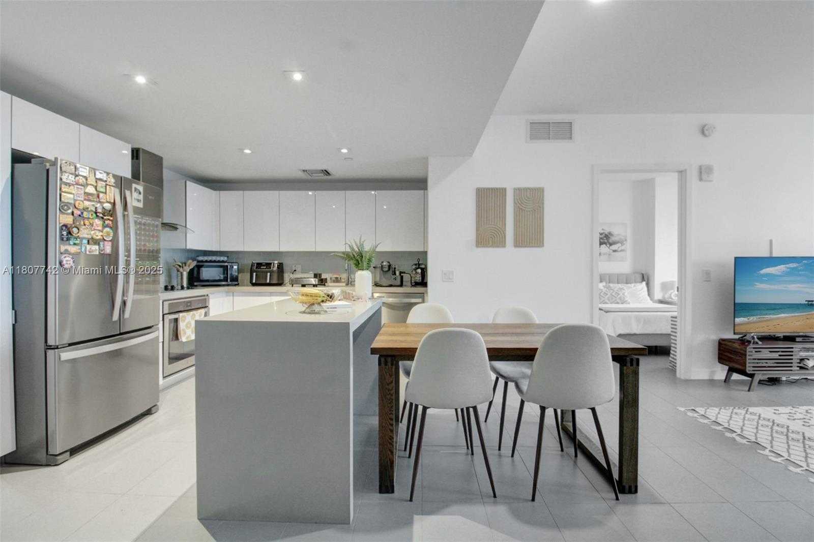 Small Image of 1600 NORTH EAST 1ST AVE #2207, Miami Number 3