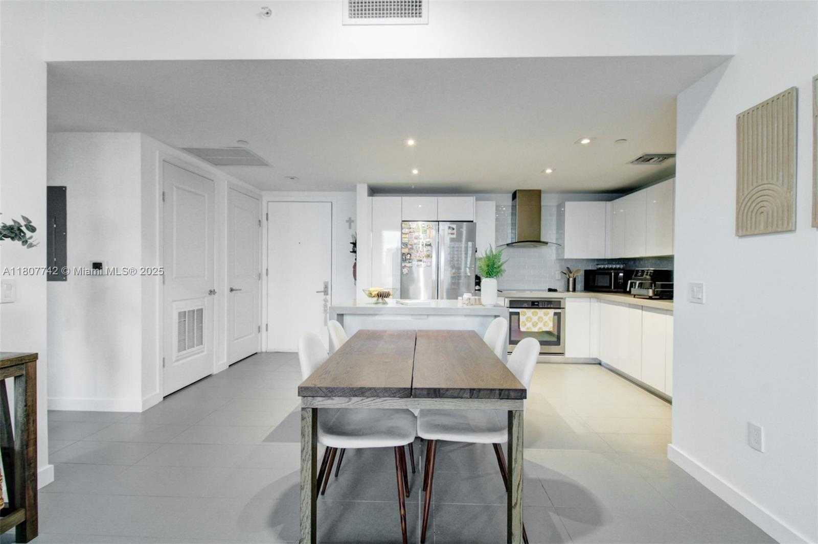 Small Image of 1600 NORTH EAST 1ST AVE #2207, Miami Number 5
