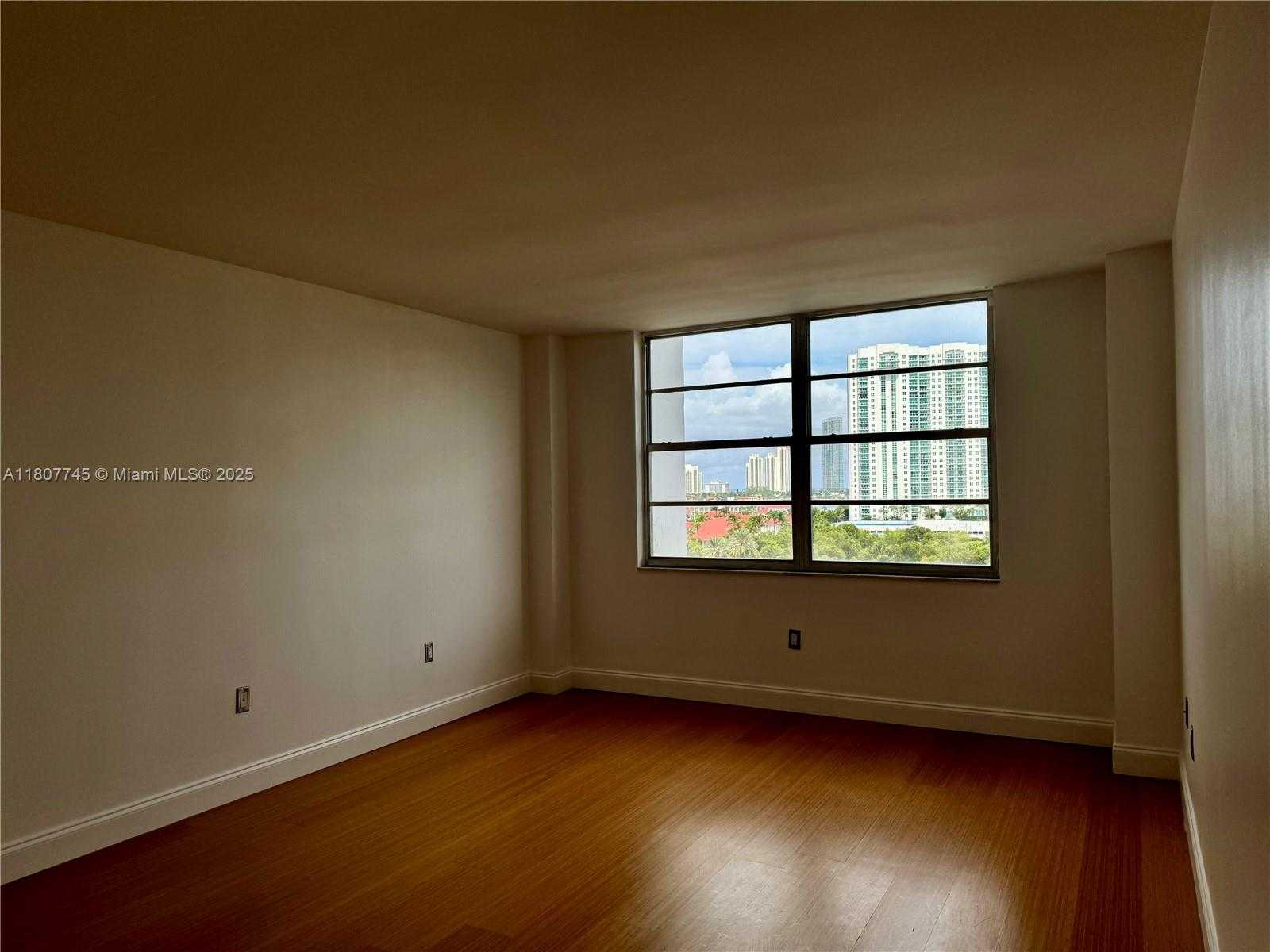 Small Image of 2851 NORTH EAST 183RD ST #1007E, Aventura Number 10