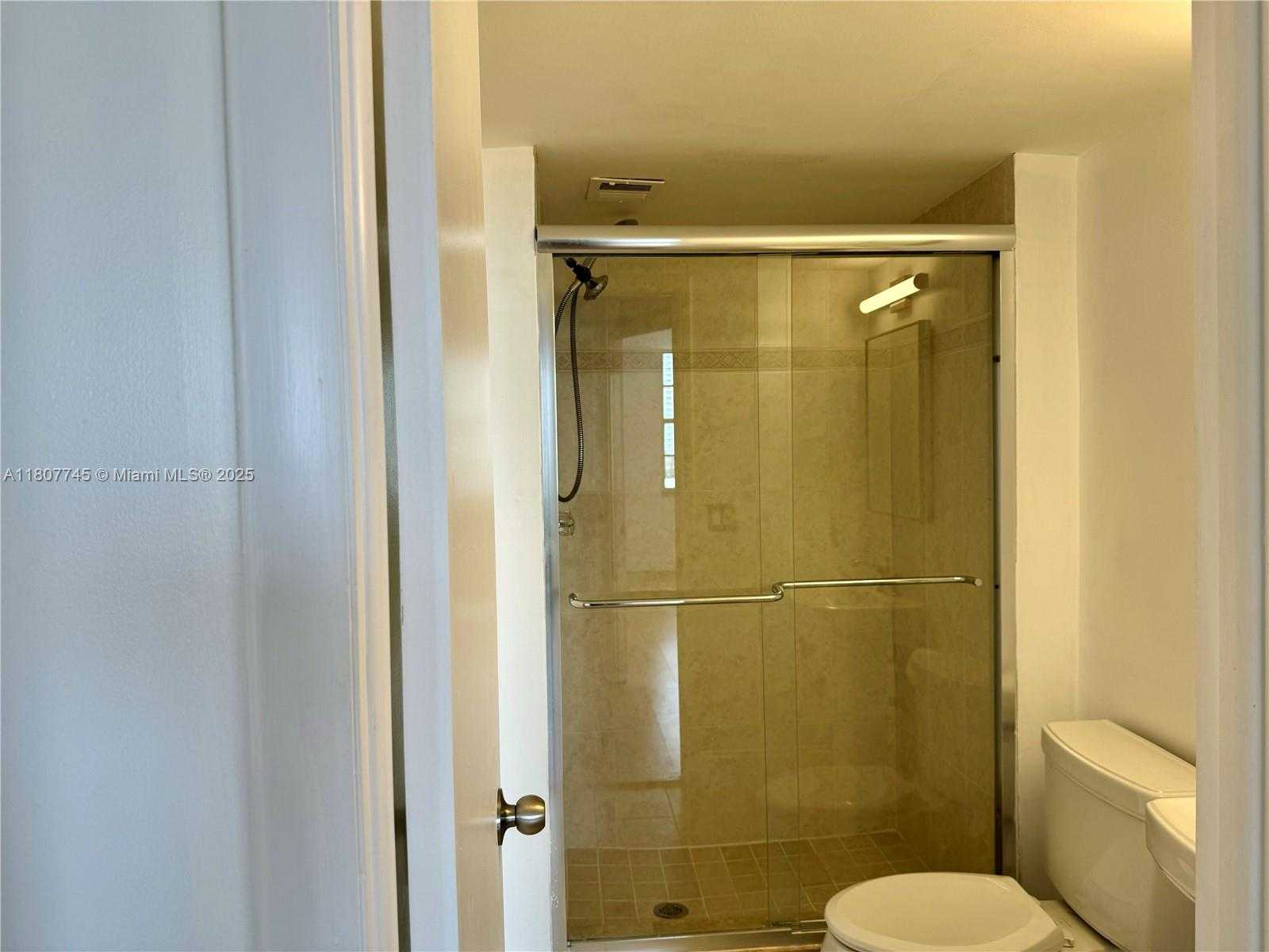 Small Image of 2851 NORTH EAST 183RD ST #1007E, Aventura Number 13