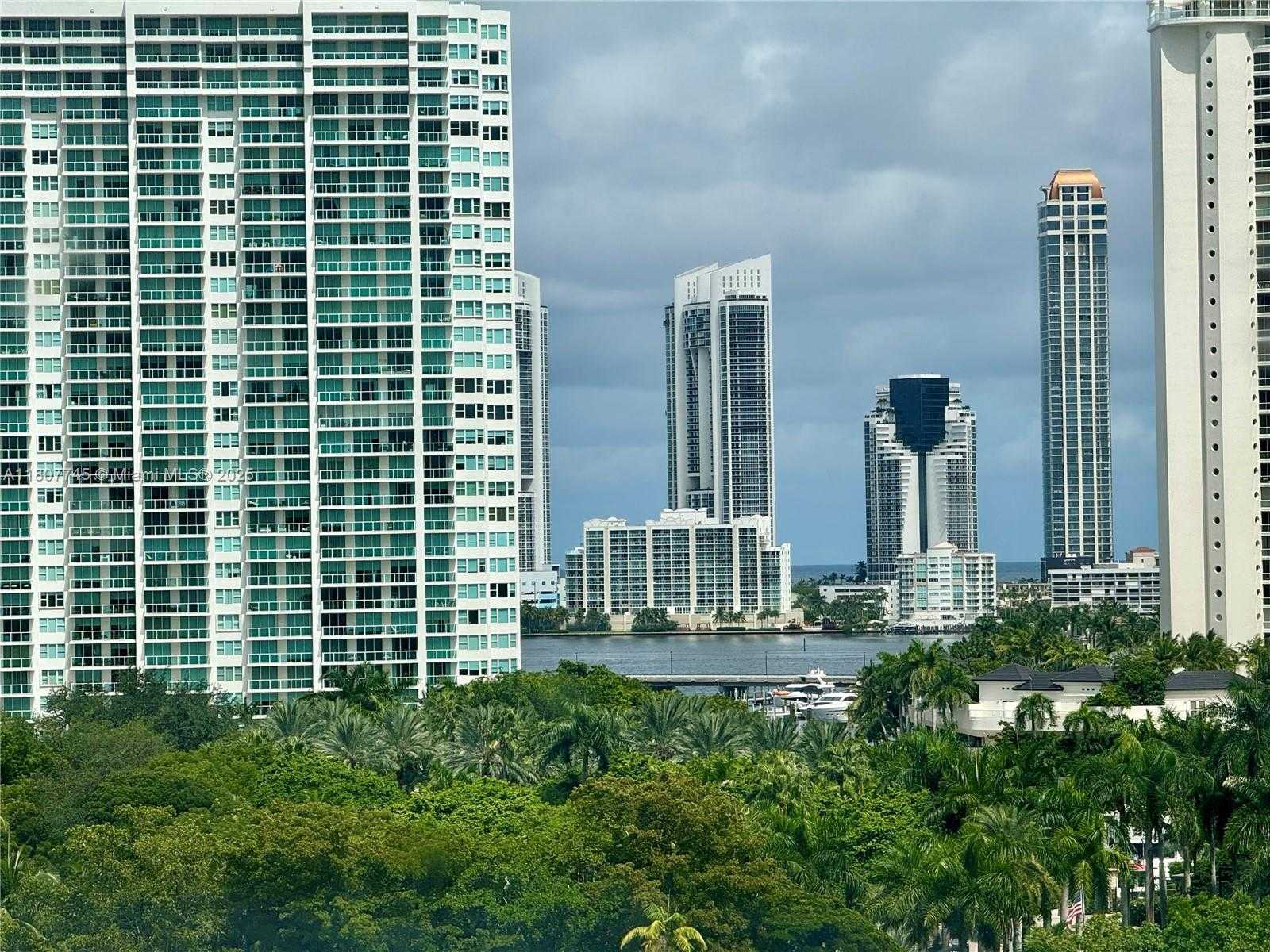 Small Image of 2851 NORTH EAST 183RD ST #1007E, Aventura Number 25