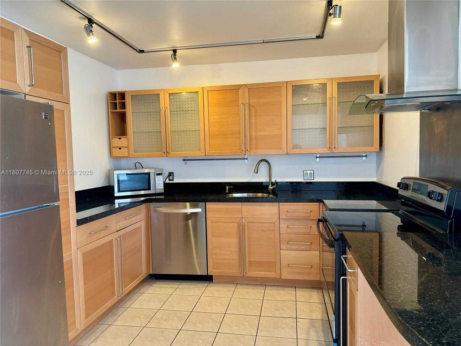 Small Image of 2851 NORTH EAST 183RD ST #1007E, Aventura Number 5