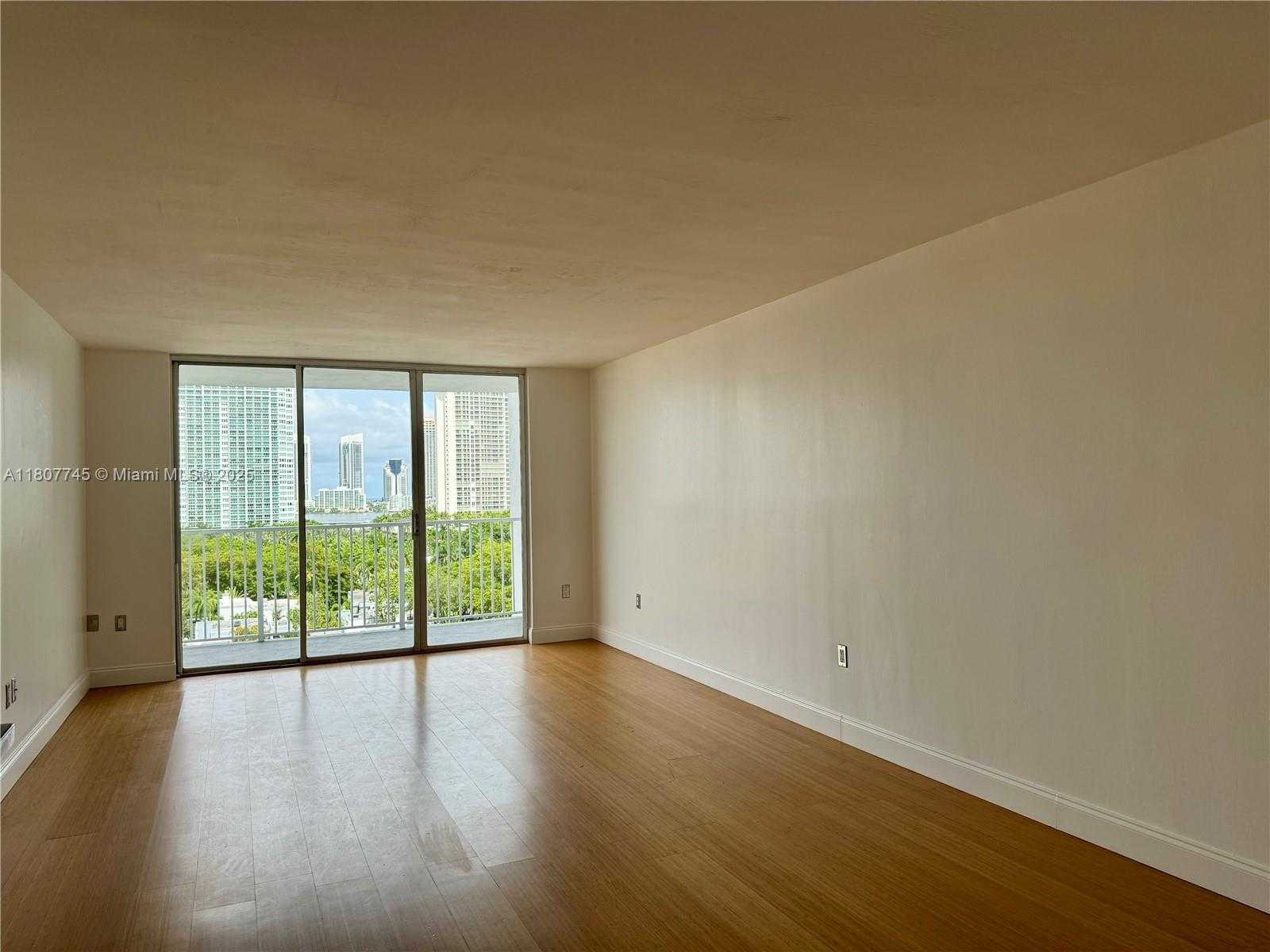 Small Image of 2851 NORTH EAST 183RD ST #1007E, Aventura Number 8
