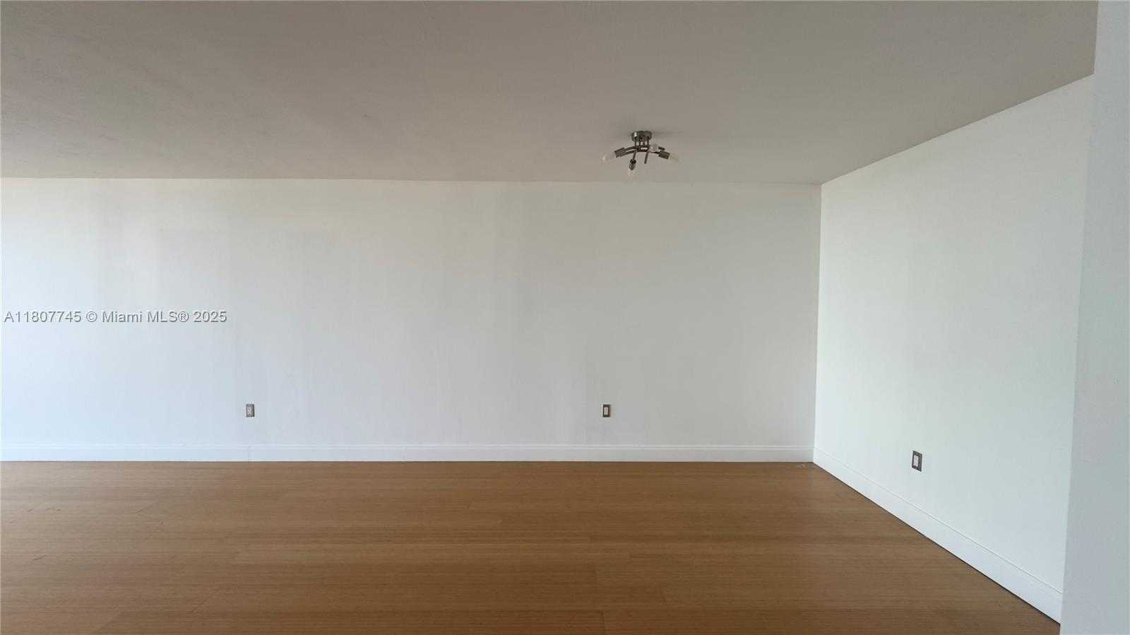 Small Image of 2851 NORTH EAST 183RD ST #1007E, Aventura Number 9
