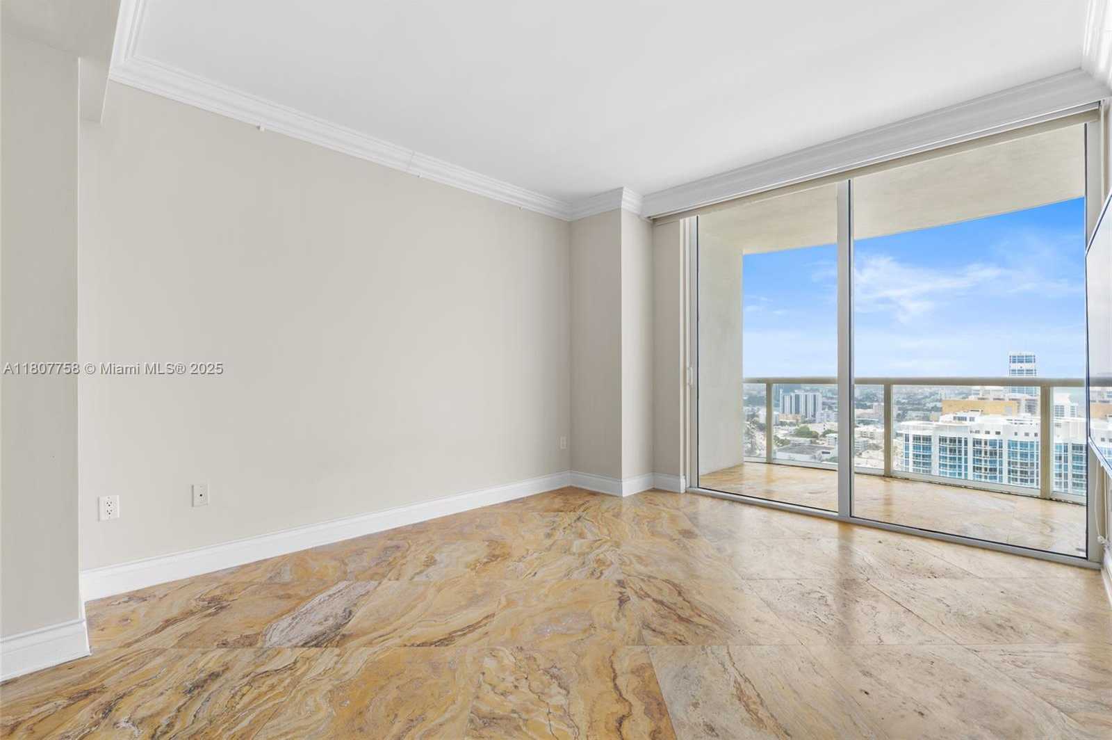 Small Image of 6365 COLLINS AVE #3011, Miami Beach Number 13