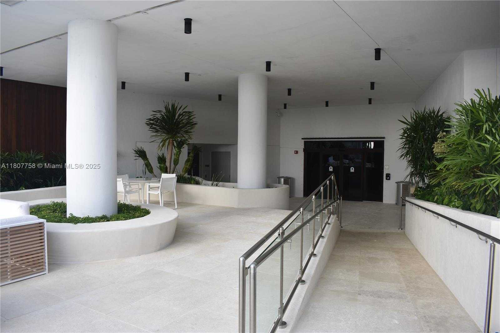 Small Image of 6365 COLLINS AVE #3011, Miami Beach Number 37