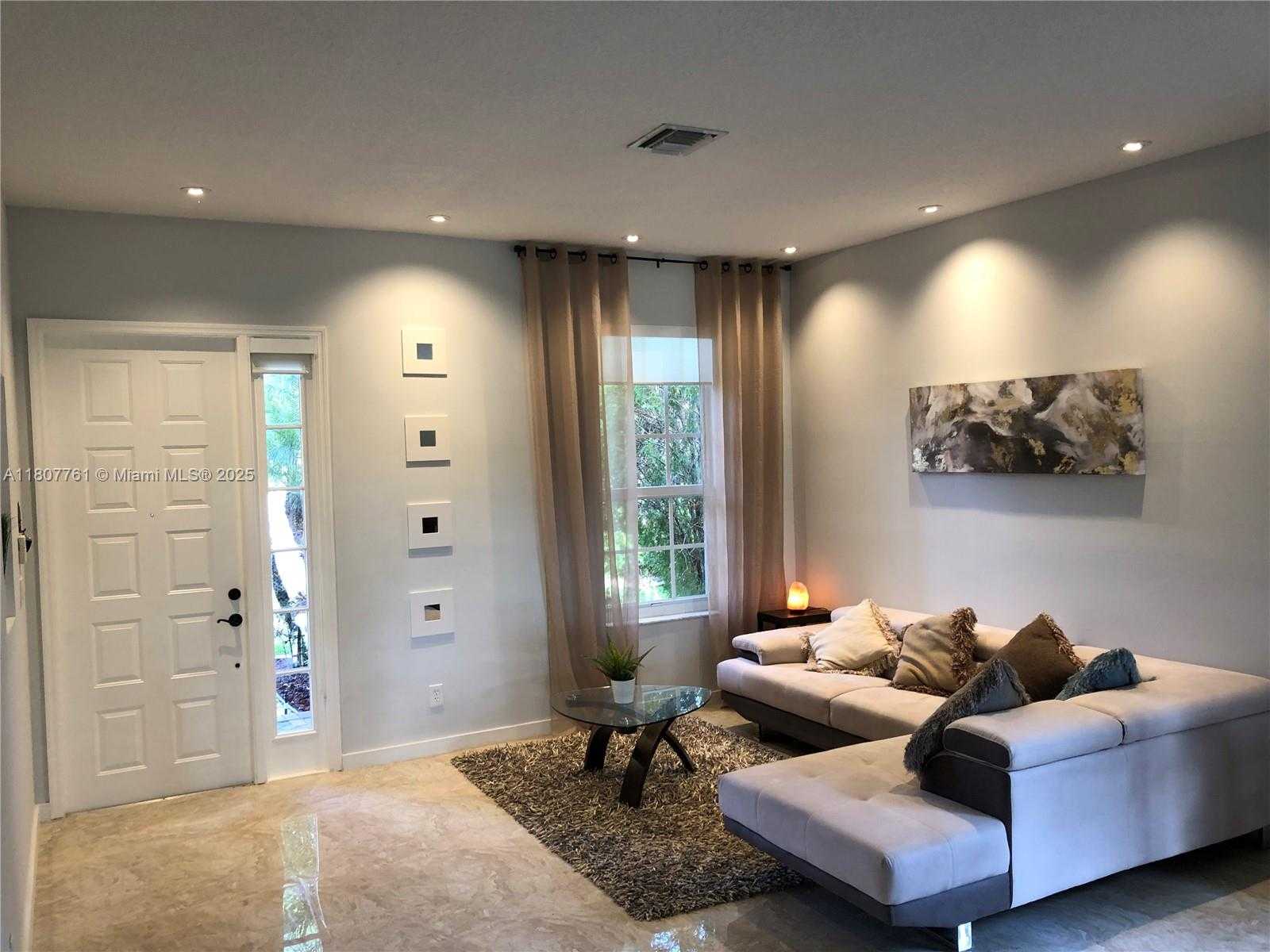 Small Image of 4400 EAST SENECA AVE, Weston Number 3