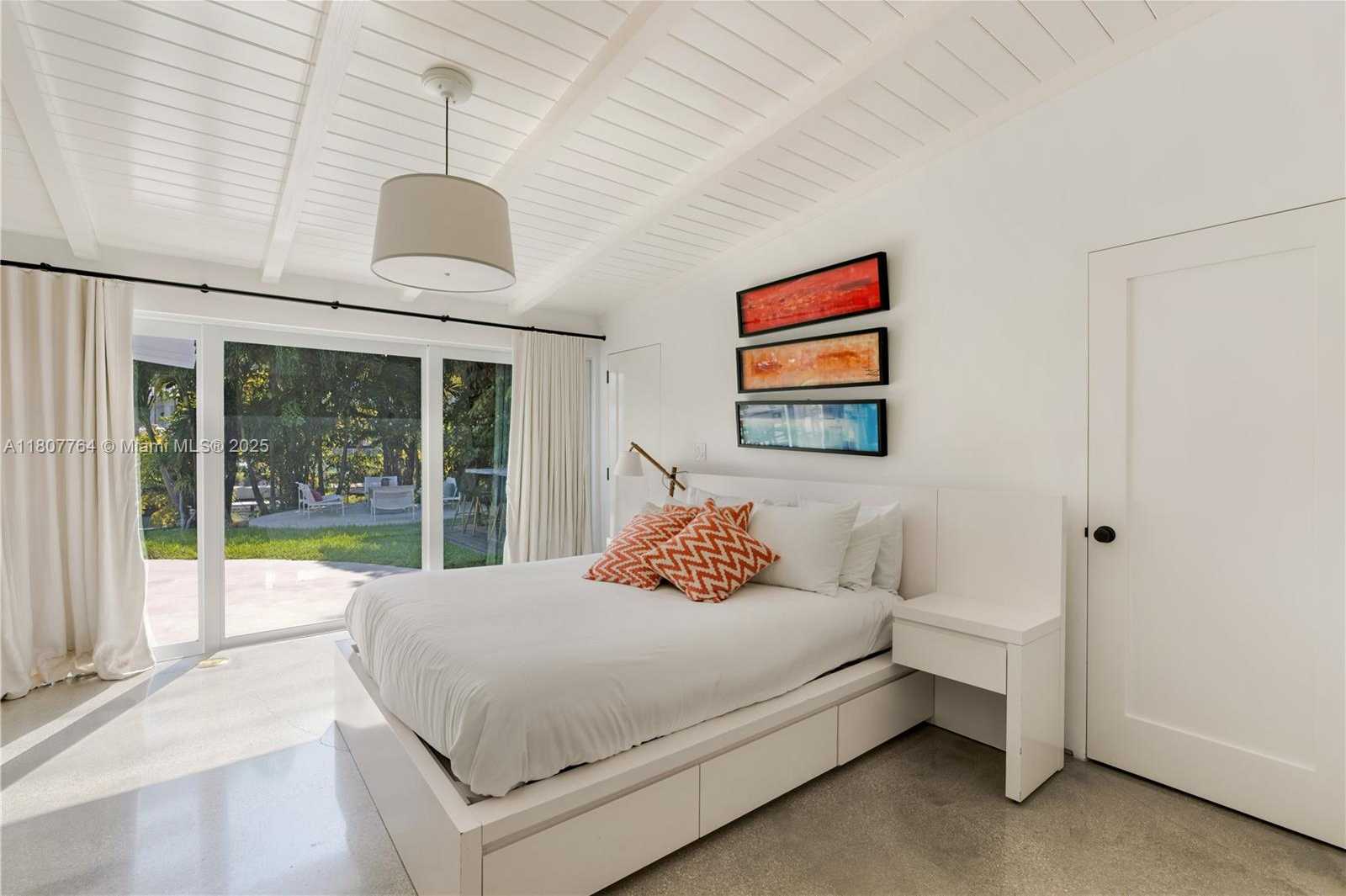 Small Image of 270 ISLAND DR, Key Biscayne Number 10