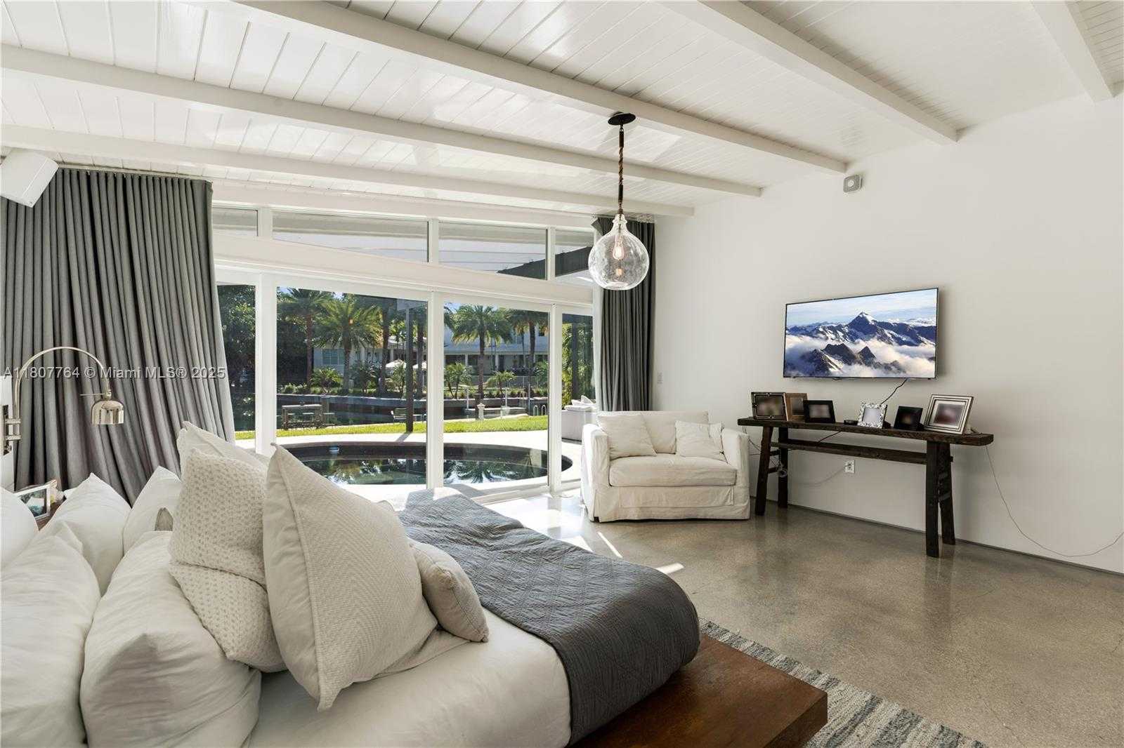 Small Image of 270 ISLAND DR, Key Biscayne Number 13