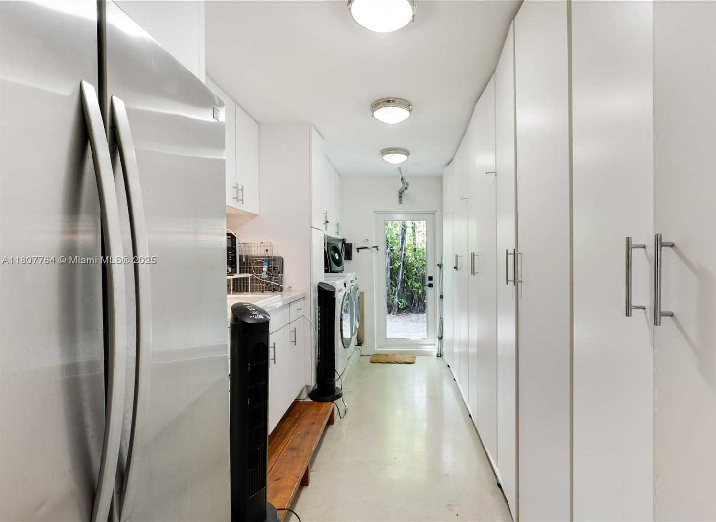 Small Image of 270 ISLAND DR, Key Biscayne Number 14