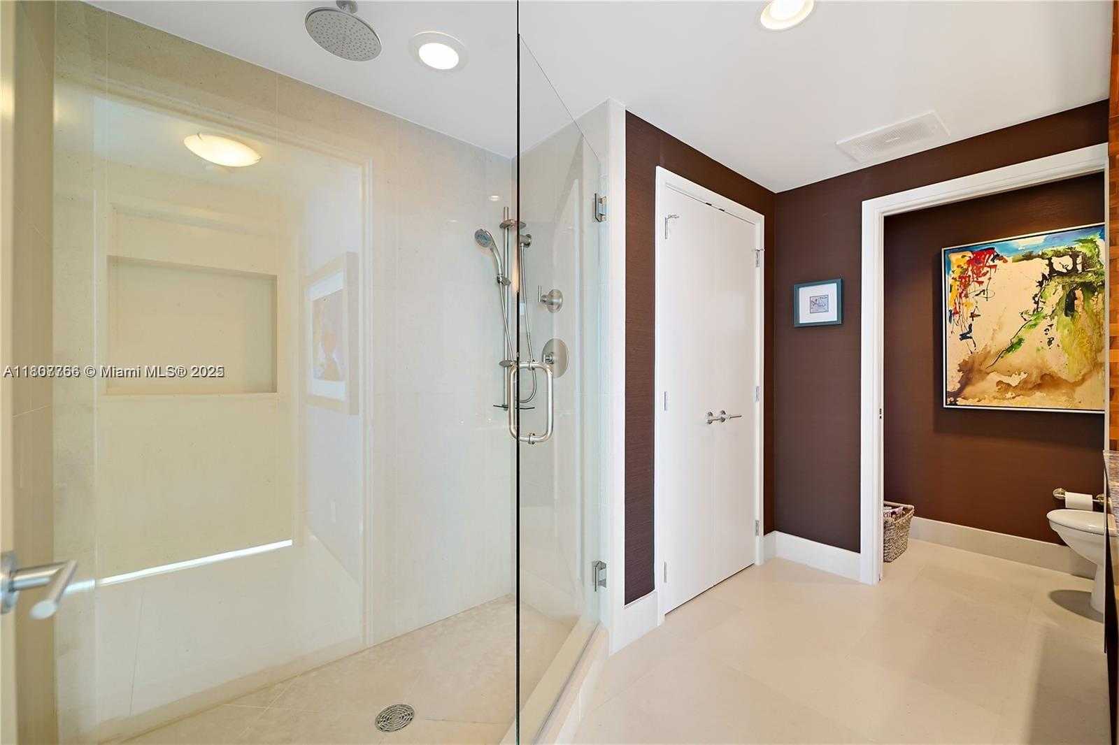 Small Image of 6899 COLLINS AVE #1404, Miami Beach Number 17