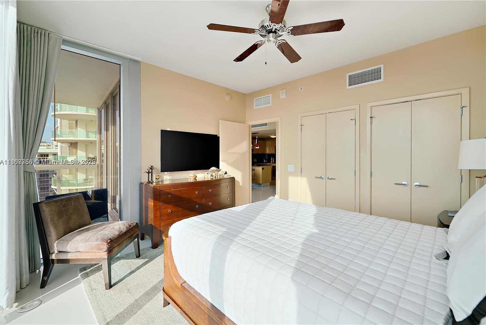 Small Image of 6899 COLLINS AVE #1404, Miami Beach Number 21