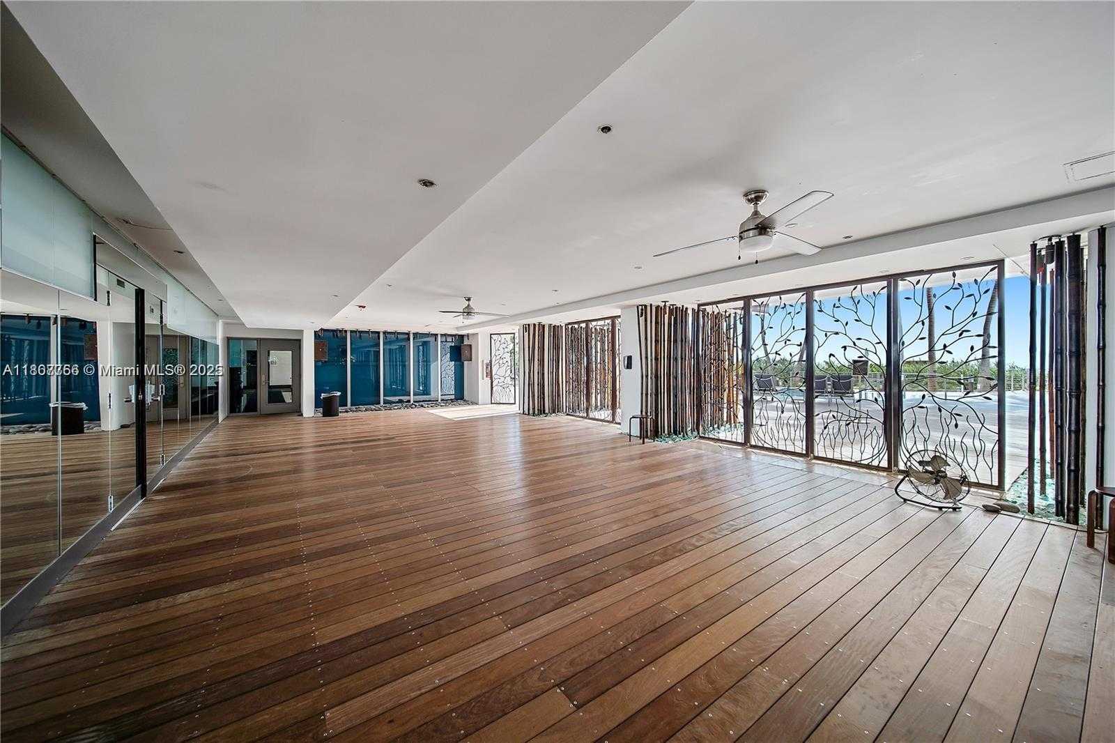 Small Image of 6899 COLLINS AVE #1404, Miami Beach Number 24