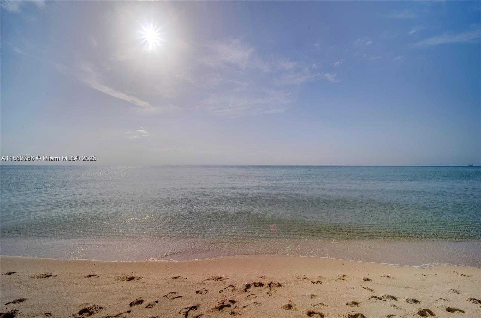 Small Image of 6899 COLLINS AVE #1404, Miami Beach Number 27