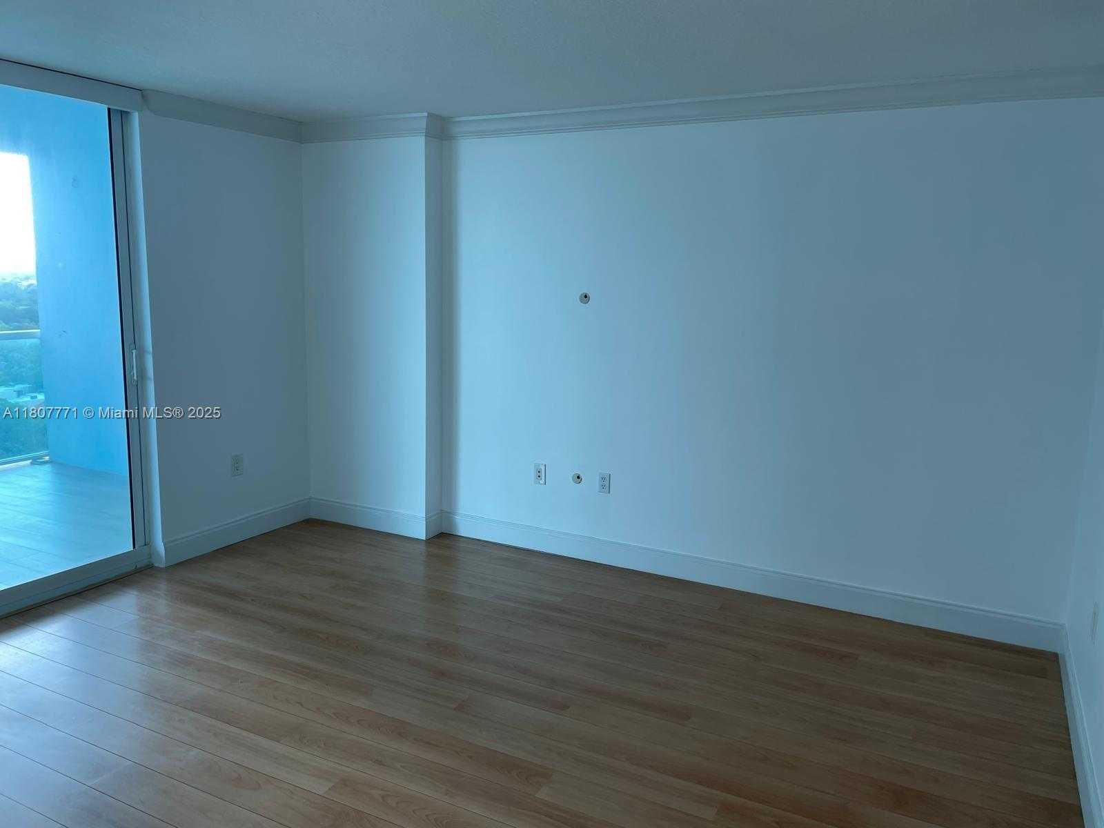 Small Image of 2101 BRICKELL AVE #1709, Miami Number 12