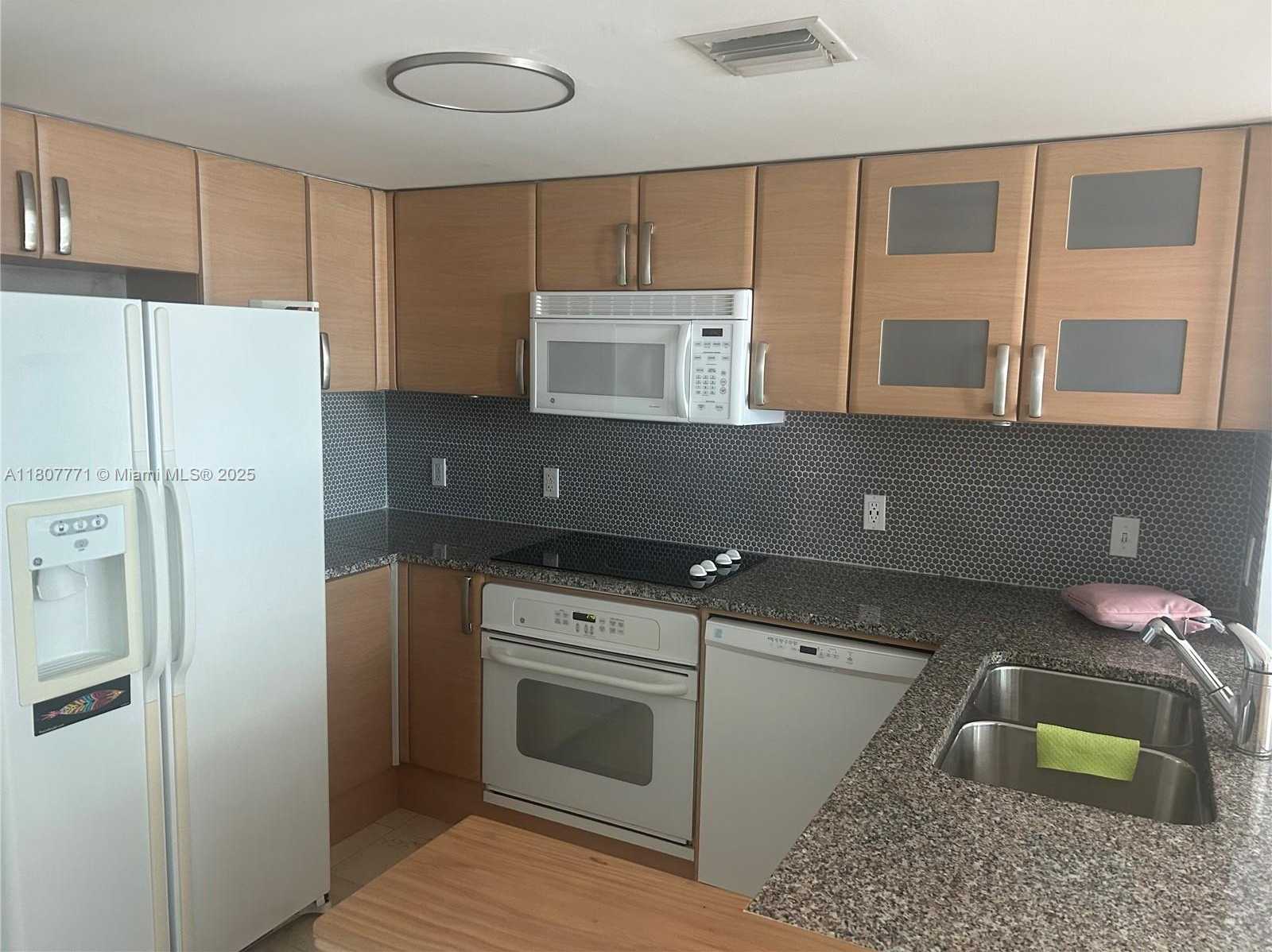 Small Image of 2101 BRICKELL AVE #1709, Miami Number 6