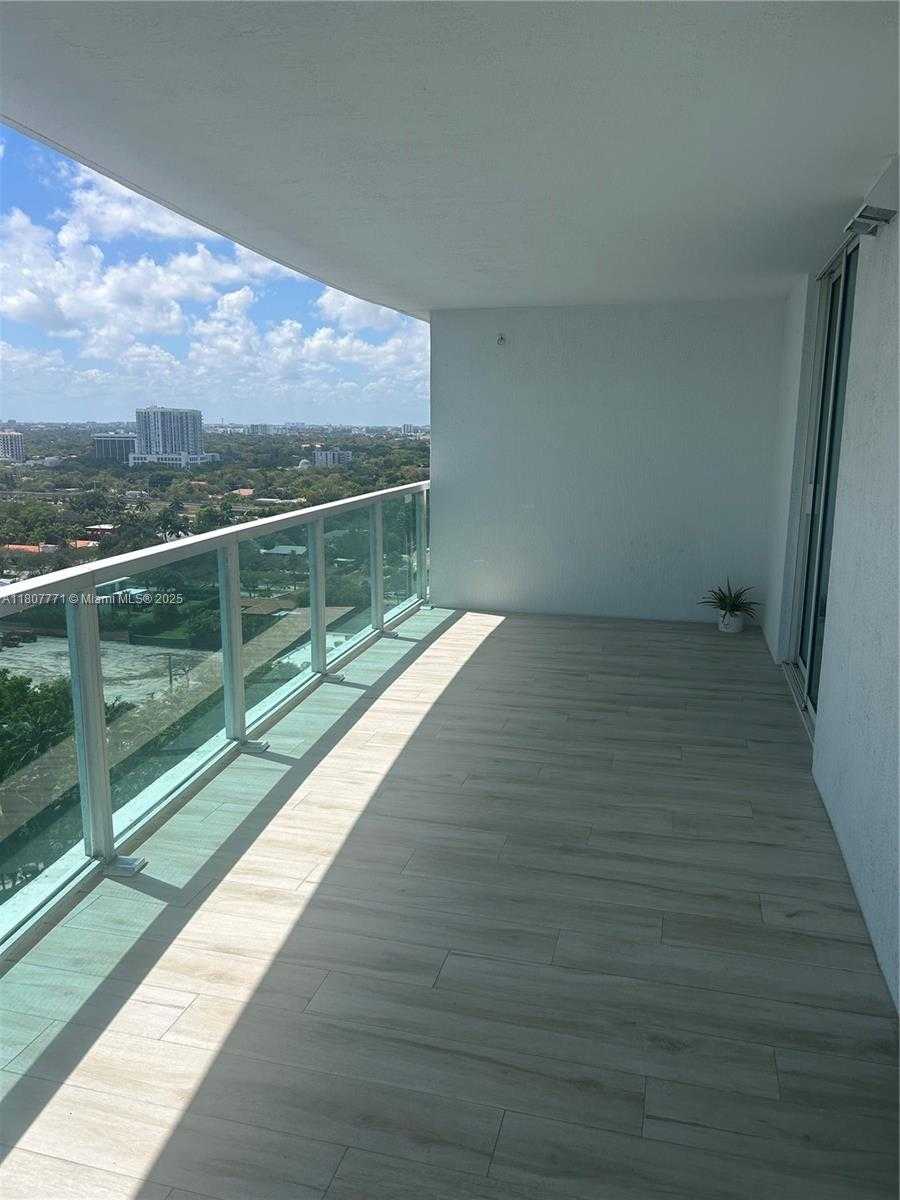Small Image of 2101 BRICKELL AVE #1709, Miami Number 8