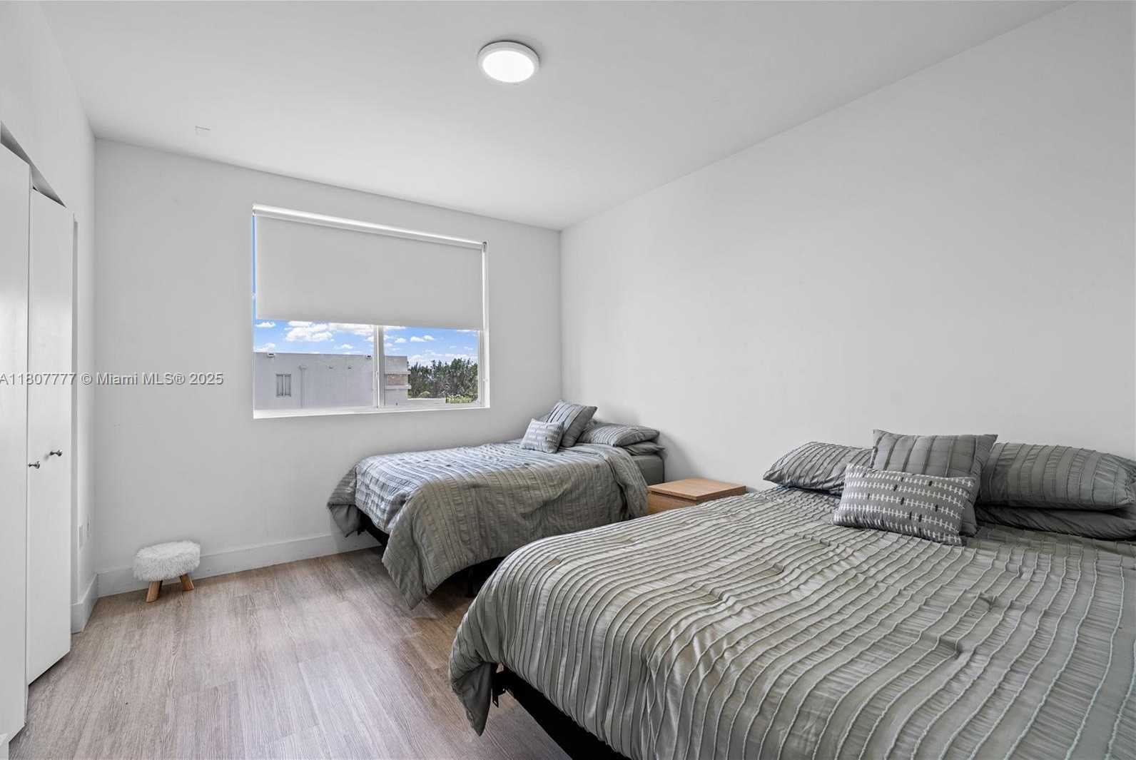 Small Image of 10330 NORTH WEST 68TH ST, Doral Number 29