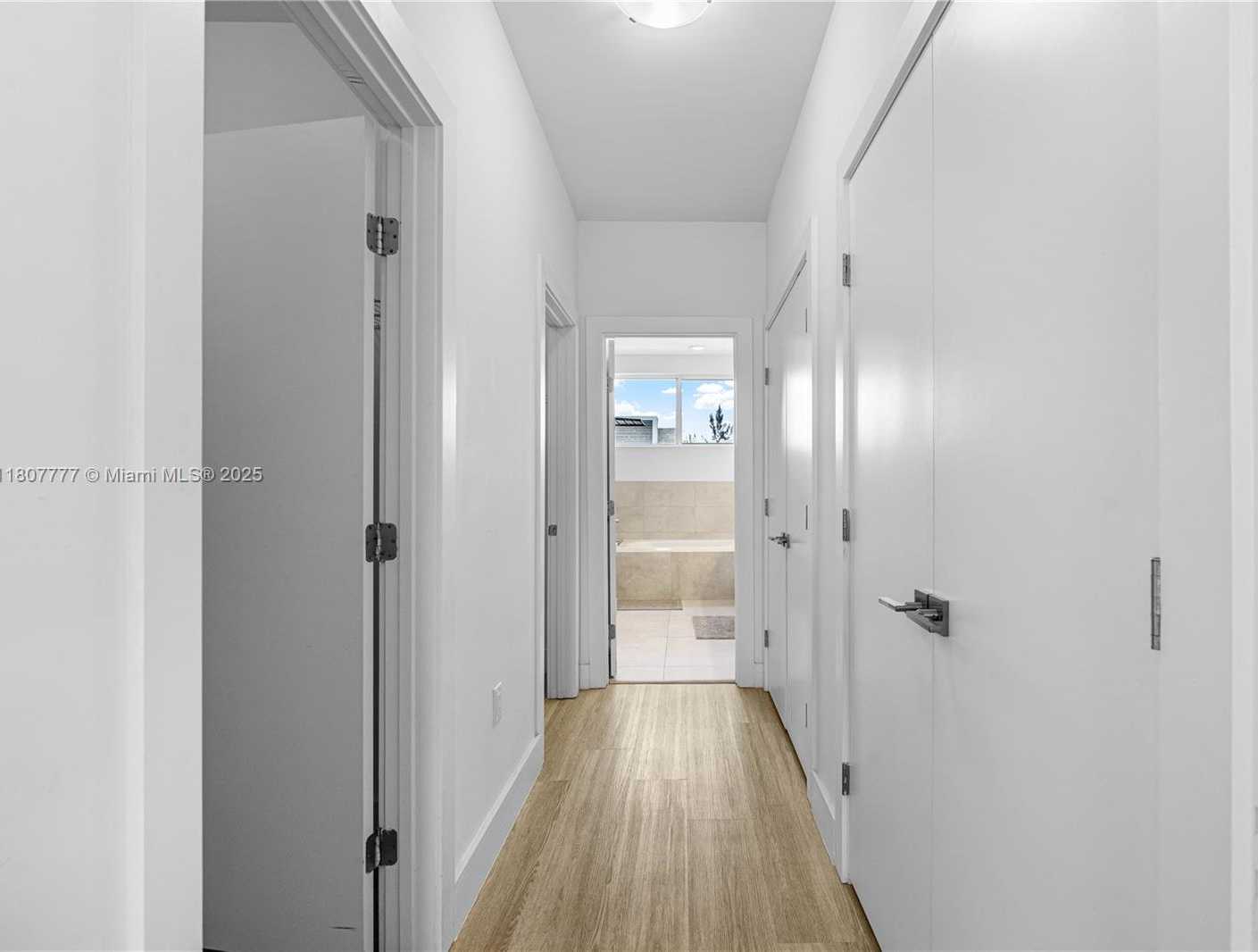 Small Image of 10330 NORTH WEST 68TH ST, Doral Number 35