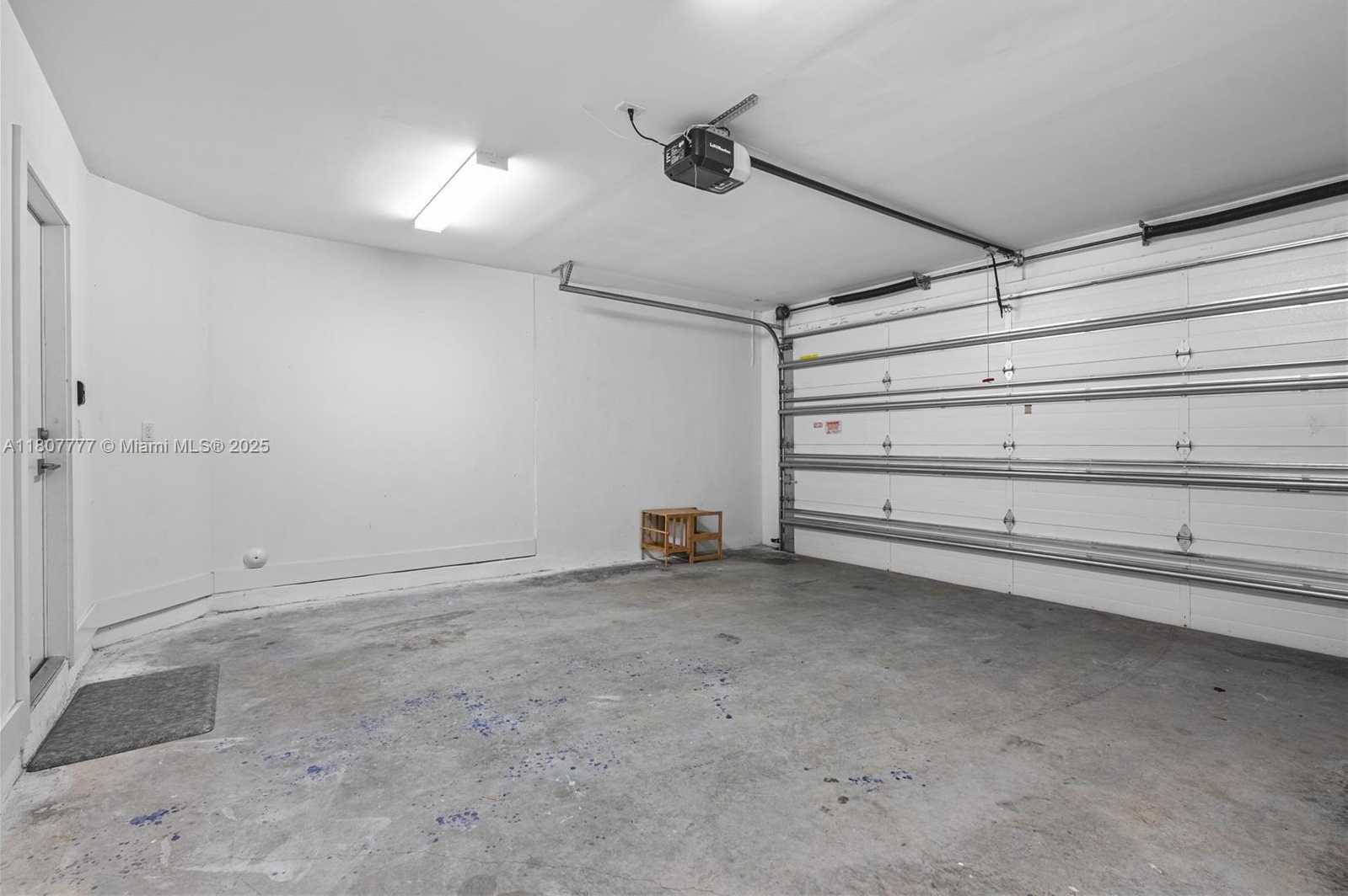 Small Image of 10330 NORTH WEST 68TH ST, Doral Number 44
