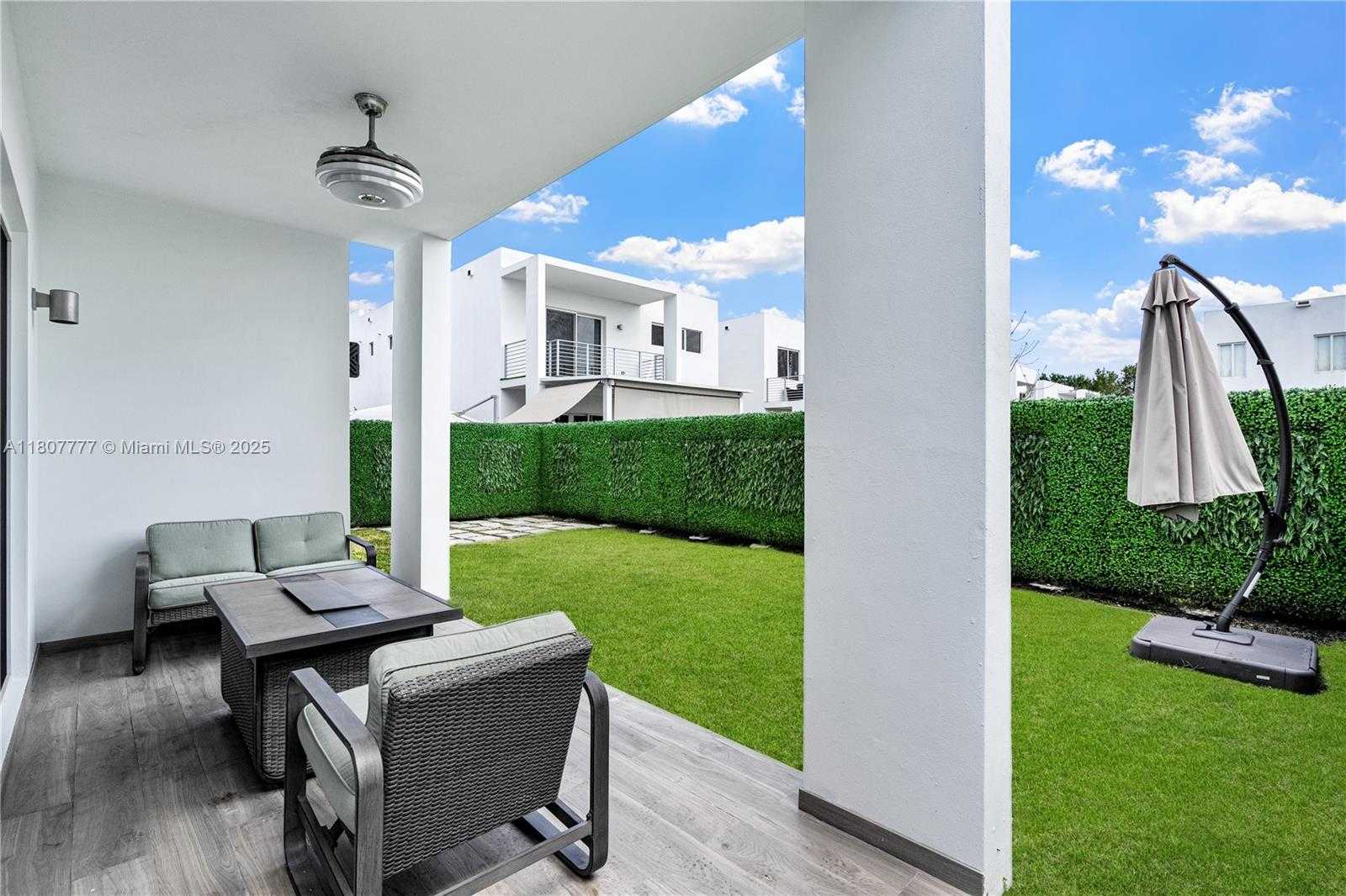 Small Image of 10330 NORTH WEST 68TH ST, Doral Number 5