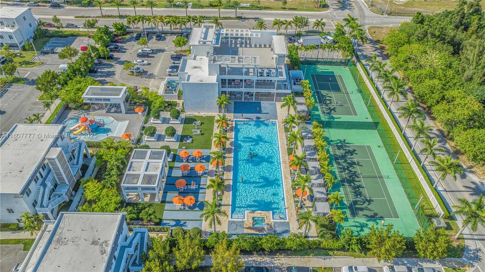 Small Image of 10330 NORTH WEST 68TH ST, Doral Number 51