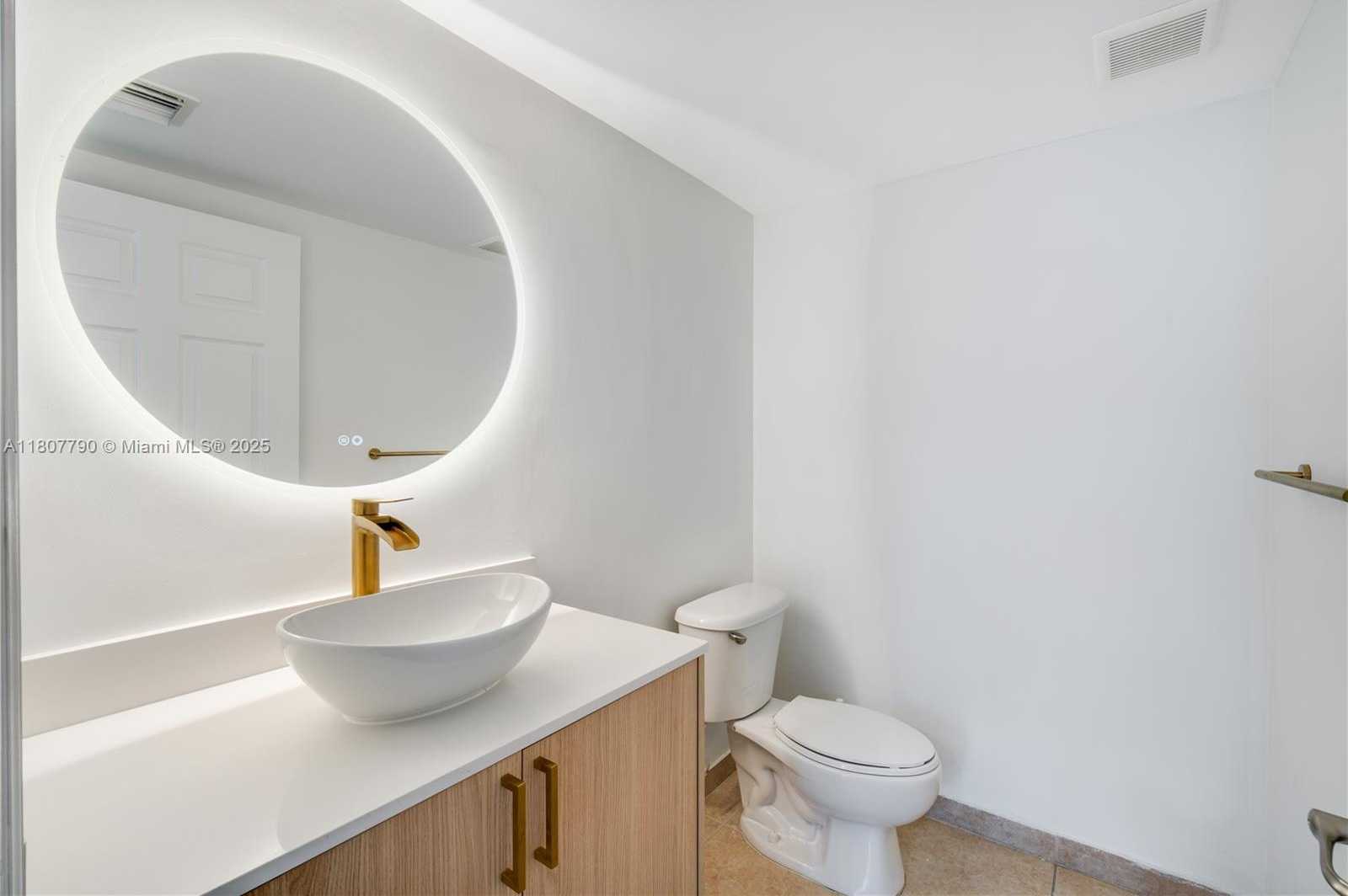 Small Image of 7500 NORTH WEST 107TH PL #7500, Doral Number 16
