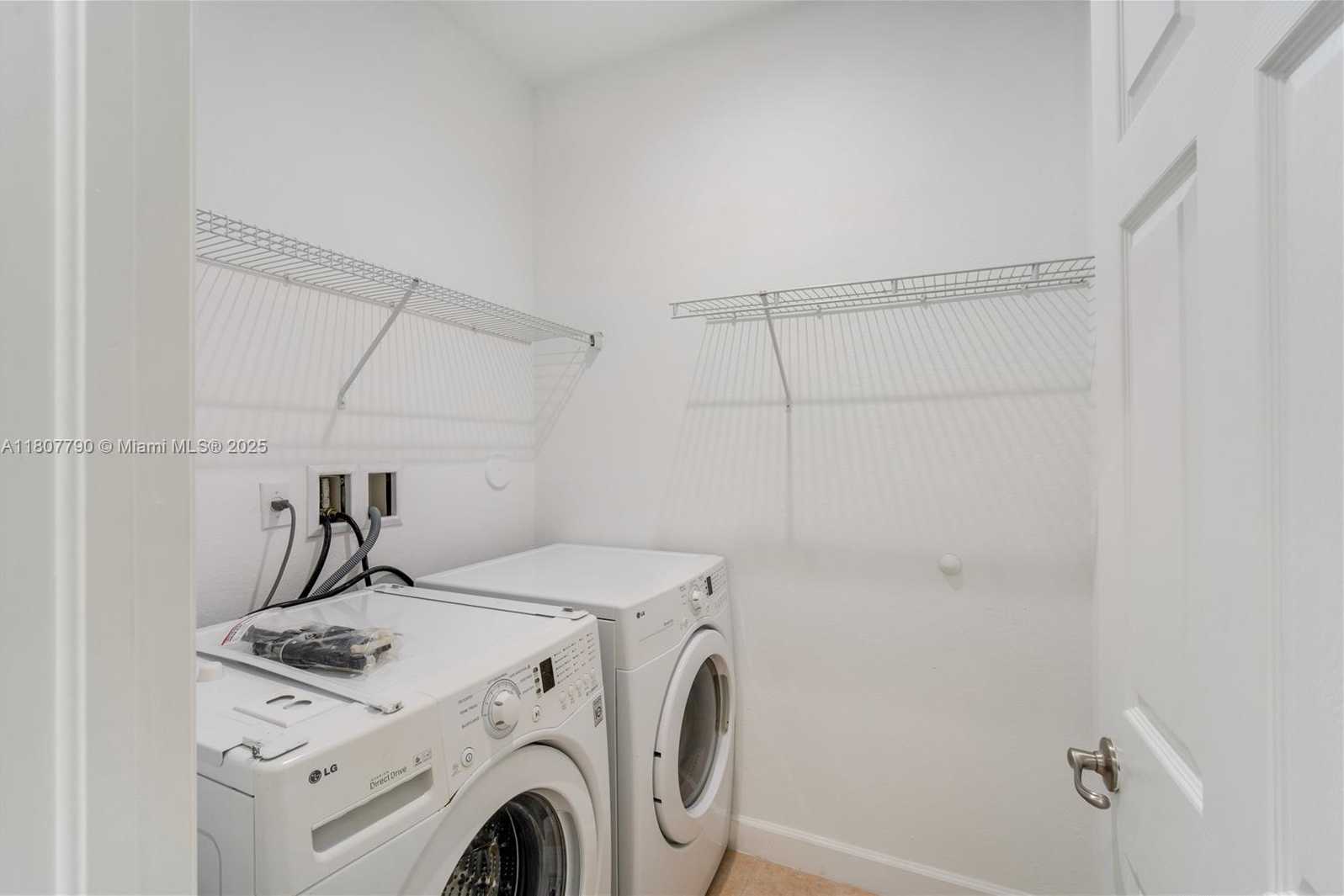 Small Image of 7500 NORTH WEST 107TH PL #7500, Doral Number 27