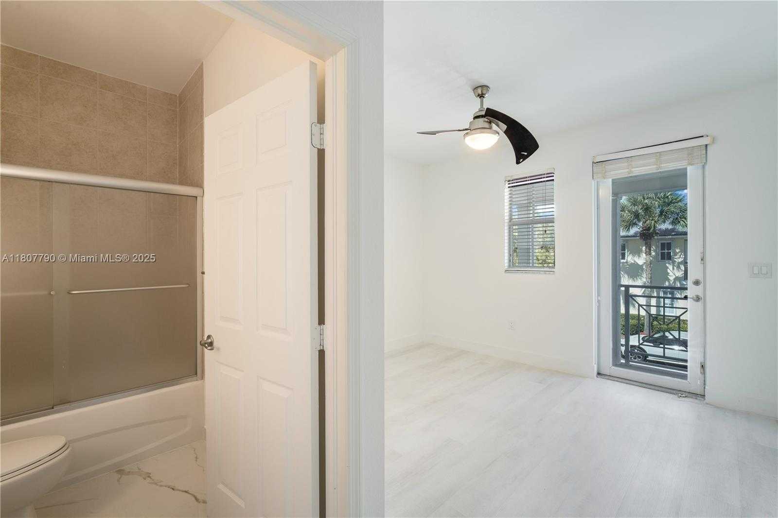 Small Image of 7500 NORTH WEST 107TH PL #7500, Doral Number 28