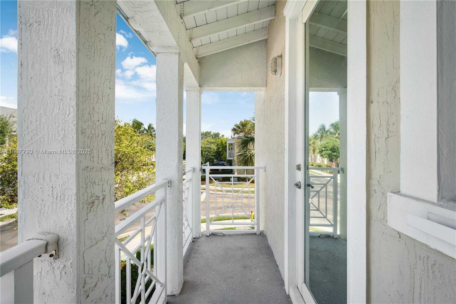 Small Image of 7500 NORTH WEST 107TH PL #7500, Doral Number 32