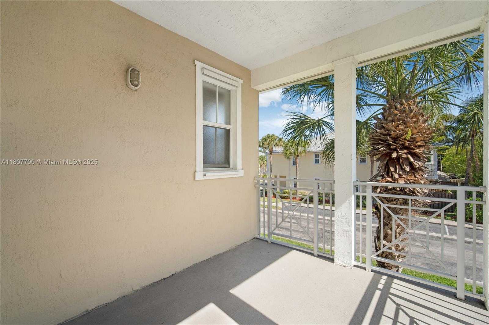 Small Image of 7500 NORTH WEST 107TH PL #7500, Doral Number 34