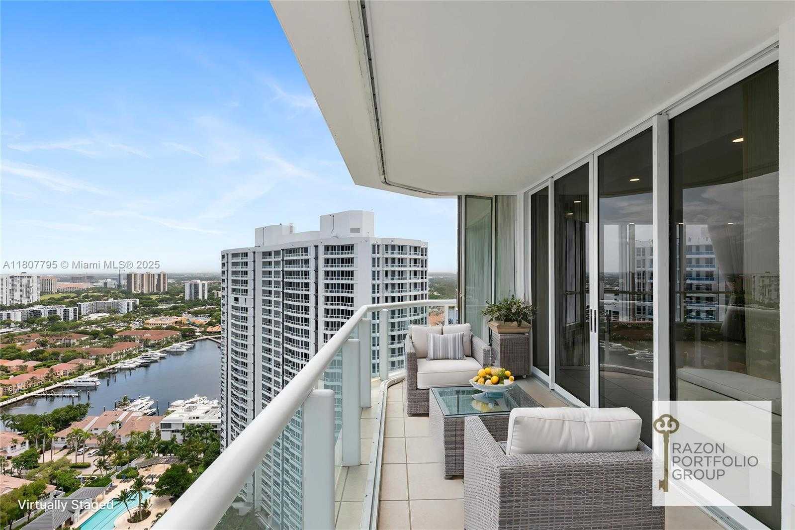 Small Image of 21150 POINT PLACE #LPH 2902, Aventura Number 12